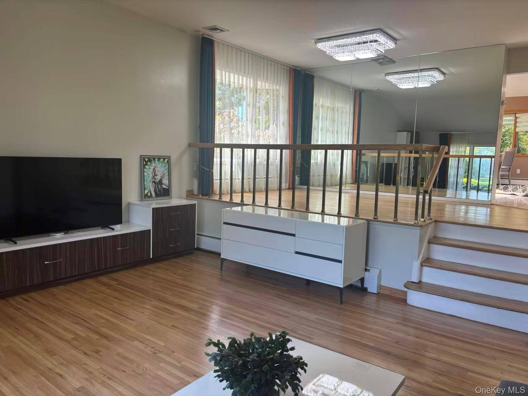 4 Bedroom Home for Sale in East Meadow - New York - USA - 4