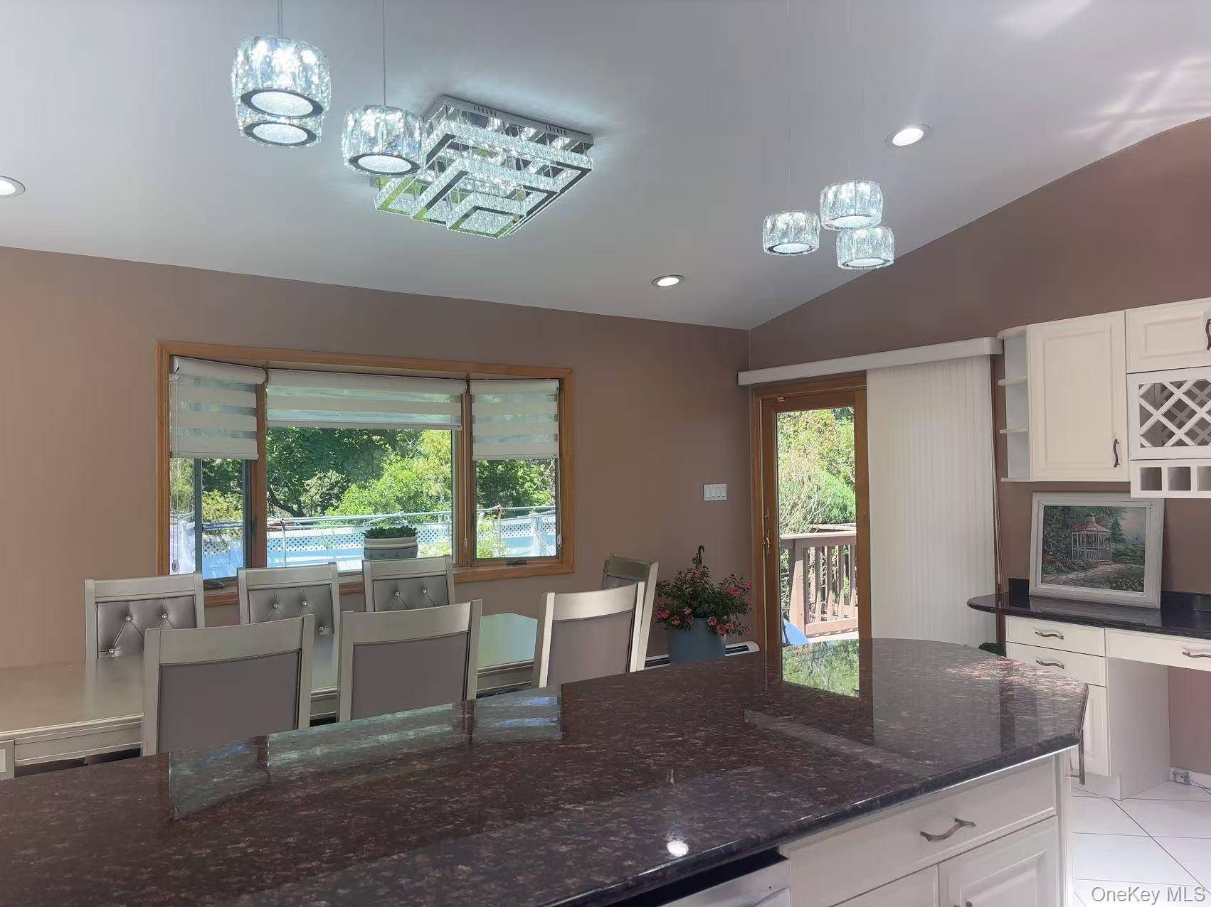4 Bedroom Home for Sale in East Meadow - New York - USA - 7