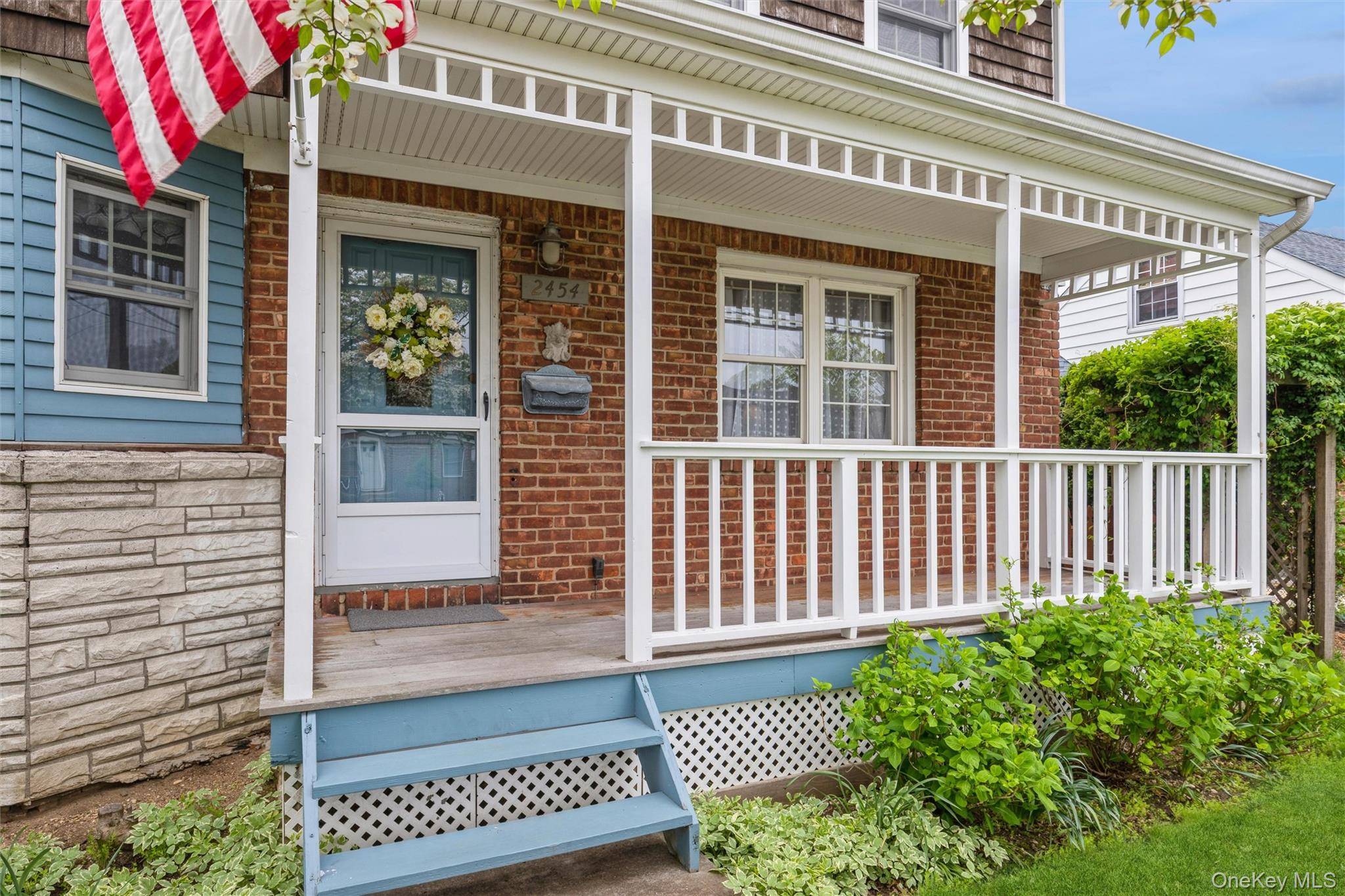 Casa de 4 Dormitorios en Venta en East Meadow - Nueva York - EE. UU. - 2