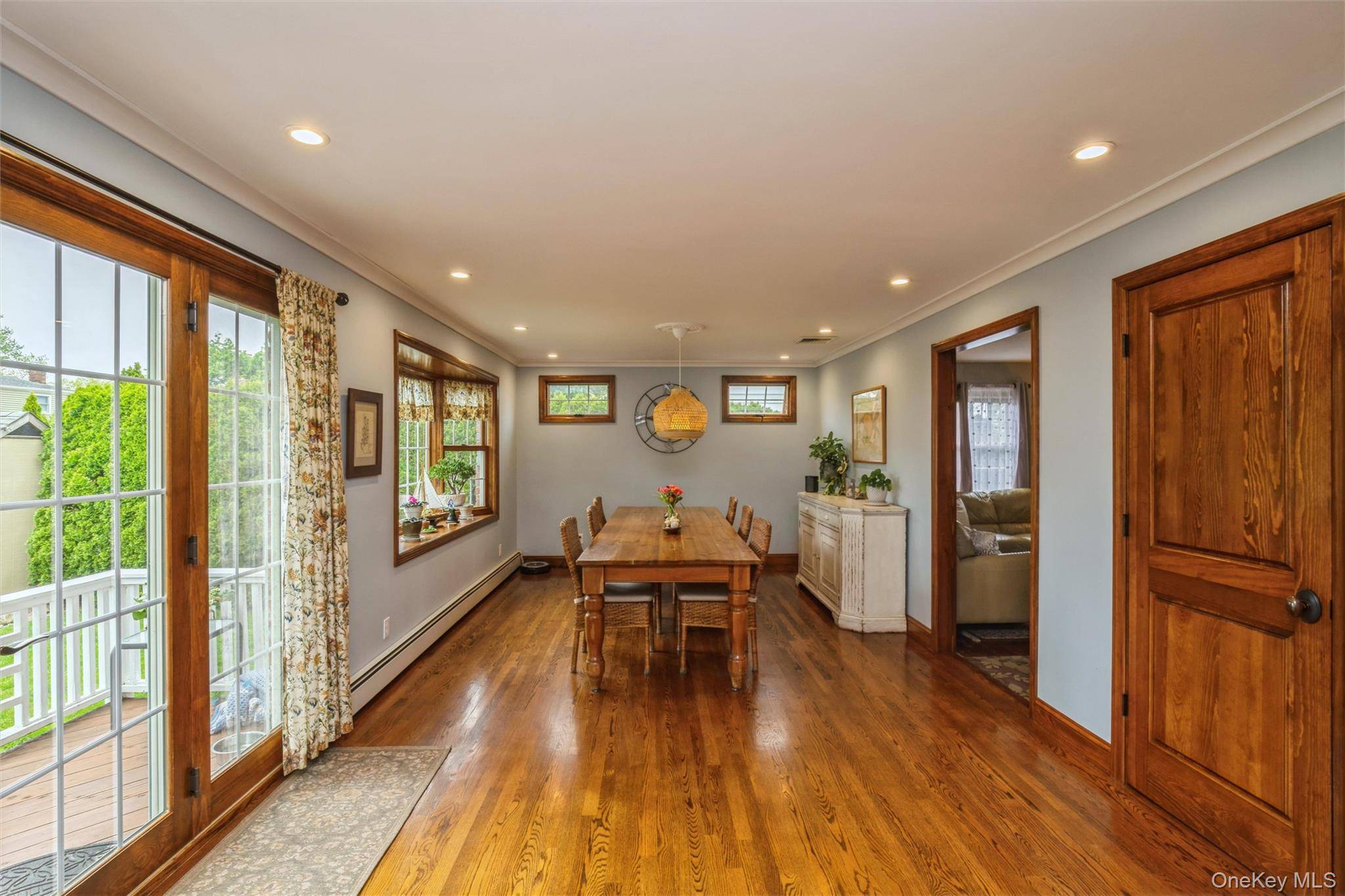 Casa de 4 Dormitorios en Venta en East Meadow - Nueva York - EE. UU. - 7
