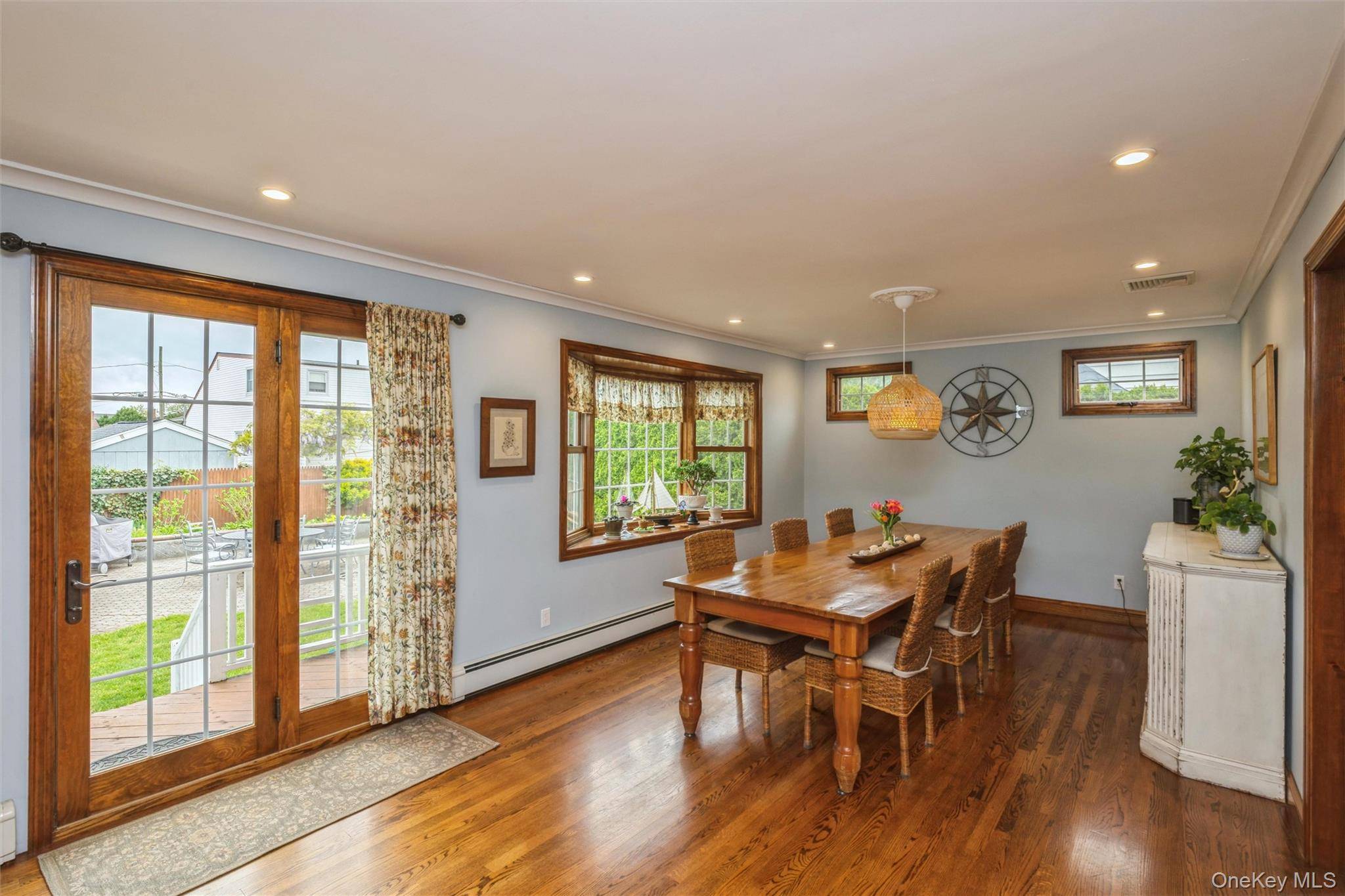 Casa de 4 Dormitorios en Venta en East Meadow - Nueva York - EE. UU. - 8