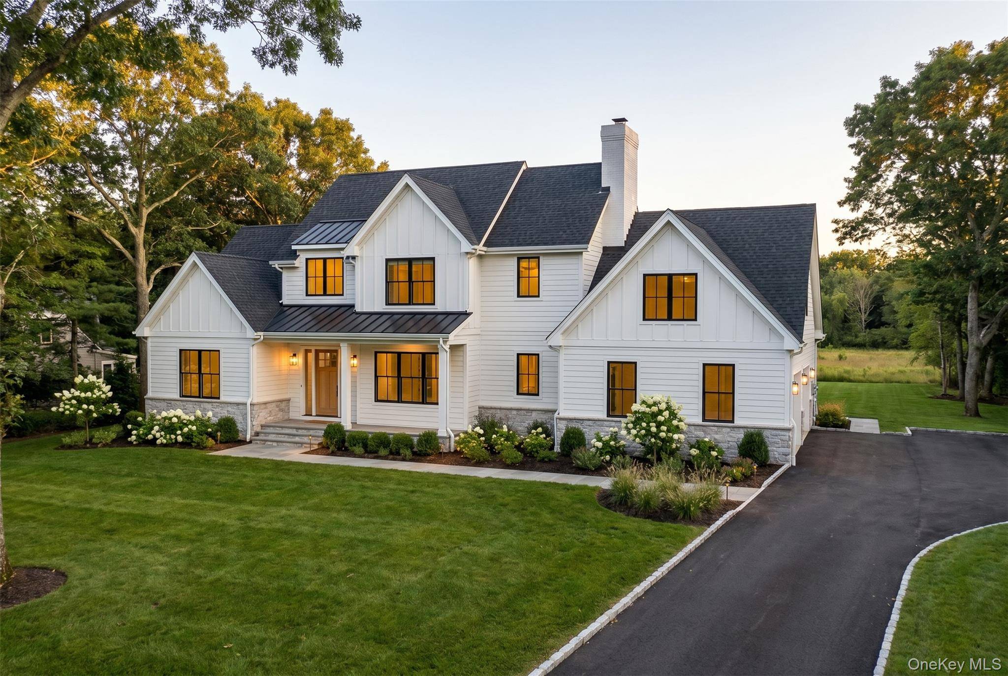 Casa de 4 Dormitorios en Venta en East Moriches - Nueva York - EE. UU. - 1