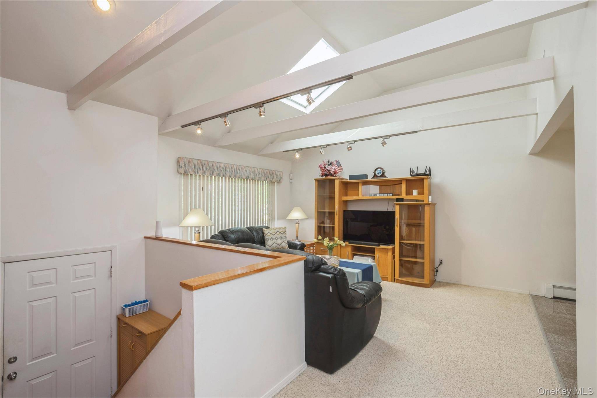 Casa com 4 Quartos à Venda em East Northport - Nova Iorque - EUA - 8