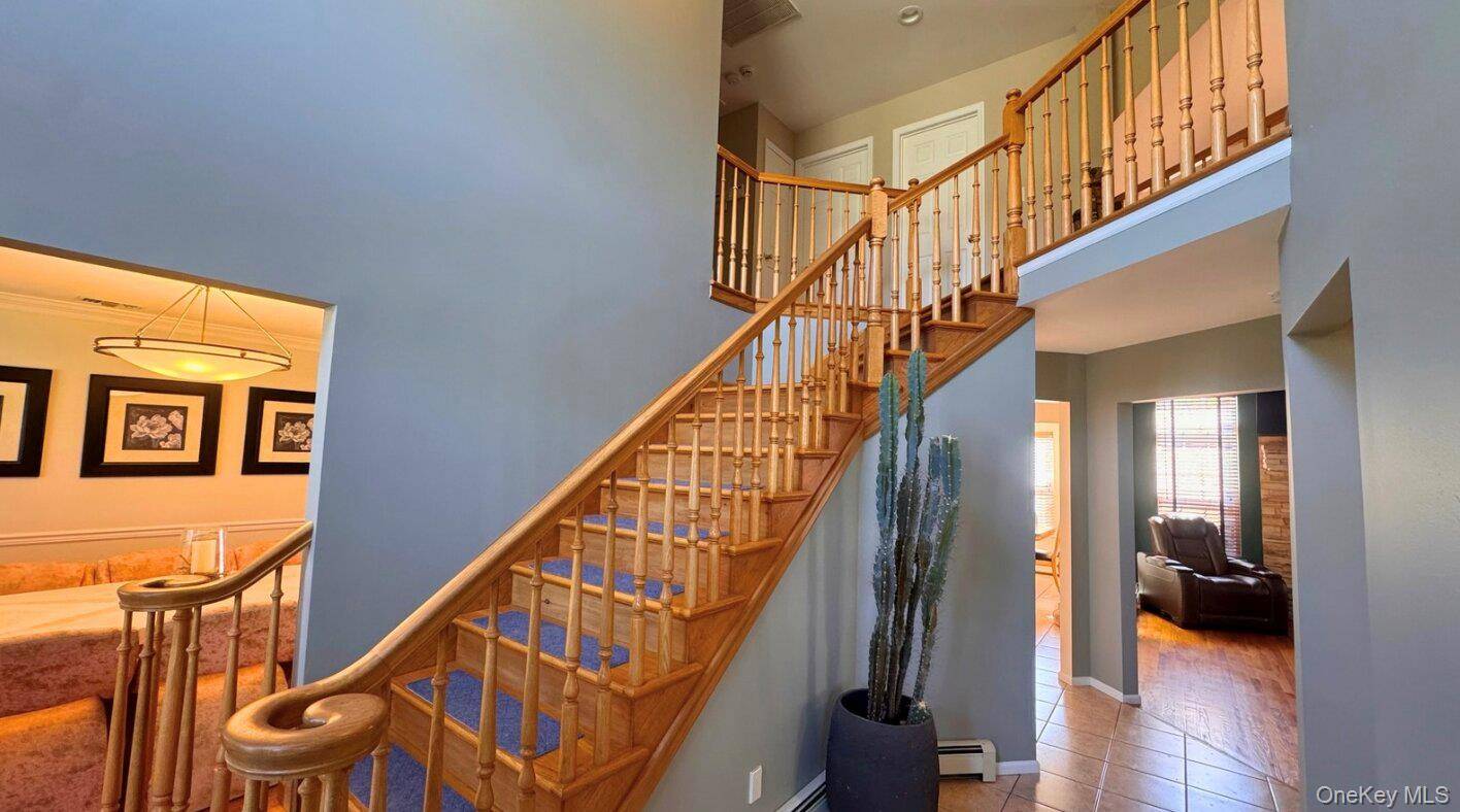 Casa com 4 Quartos à Venda em East Patchogue - Nova Iorque - EUA - 3