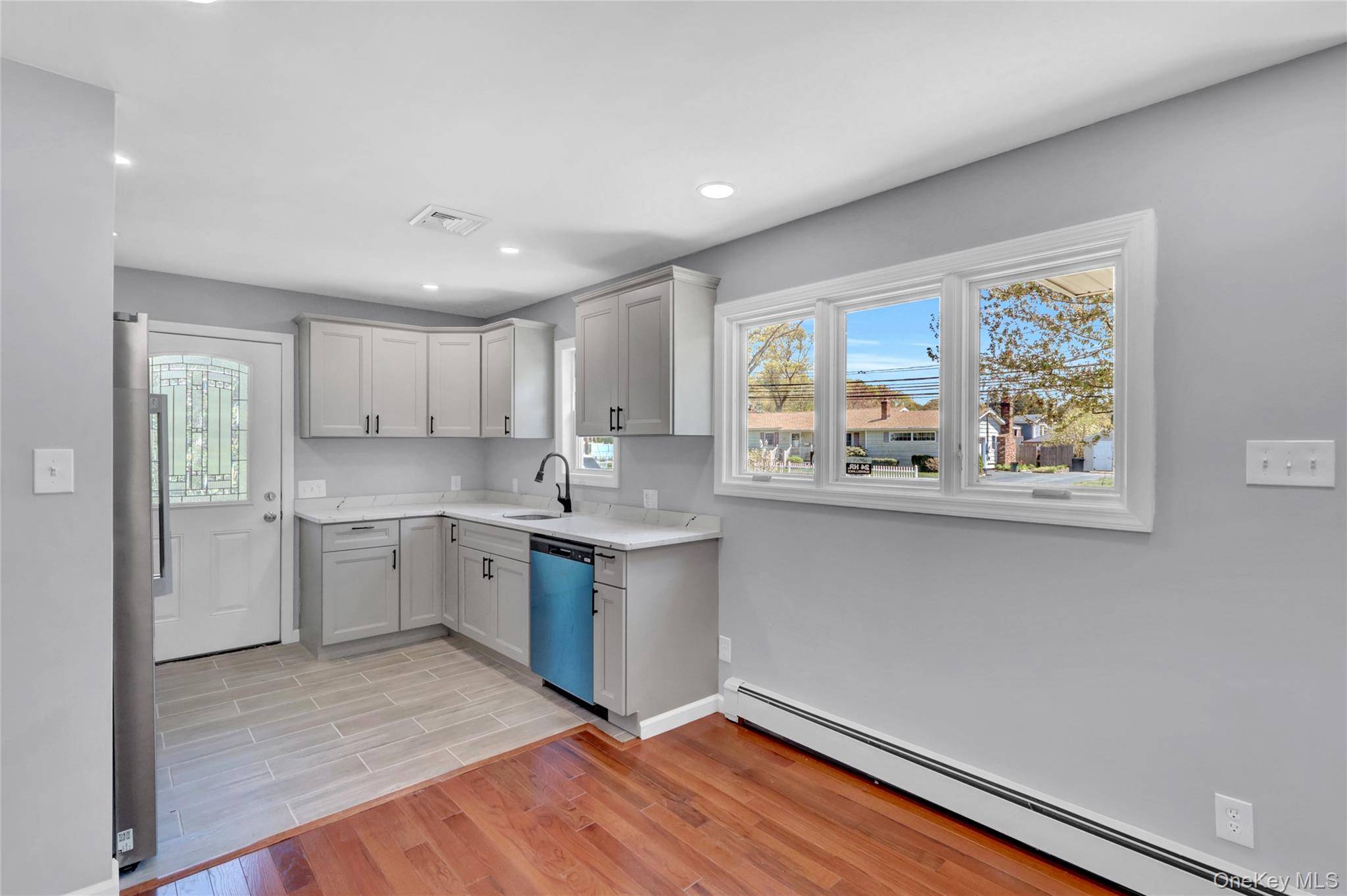 Casa com 4 Quartos à Venda em East Patchogue - Nova Iorque - EUA - 7