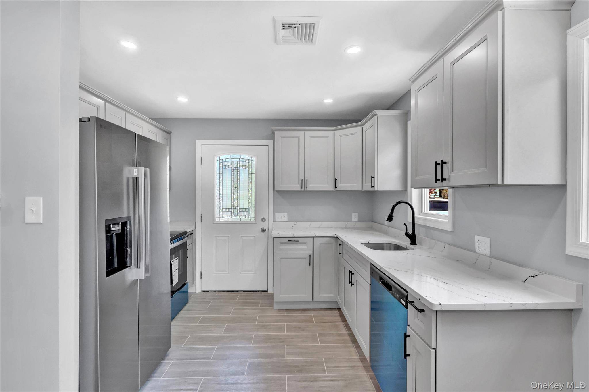 Casa com 4 Quartos à Venda em East Patchogue - Nova Iorque - EUA - 8