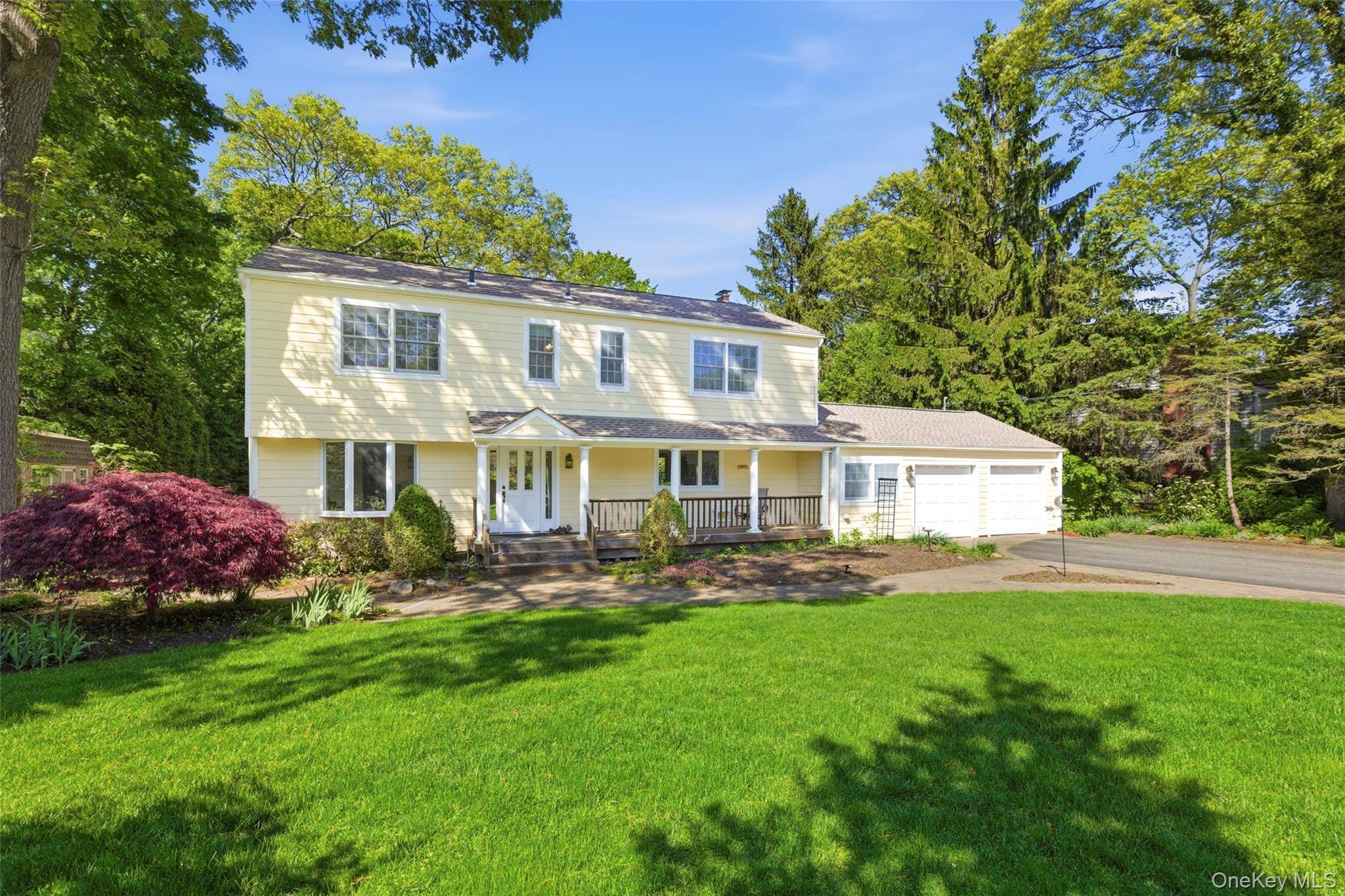 Casa de 4 Dormitorios en Venta en East Setauket - Nueva York - EE. UU. - 2
