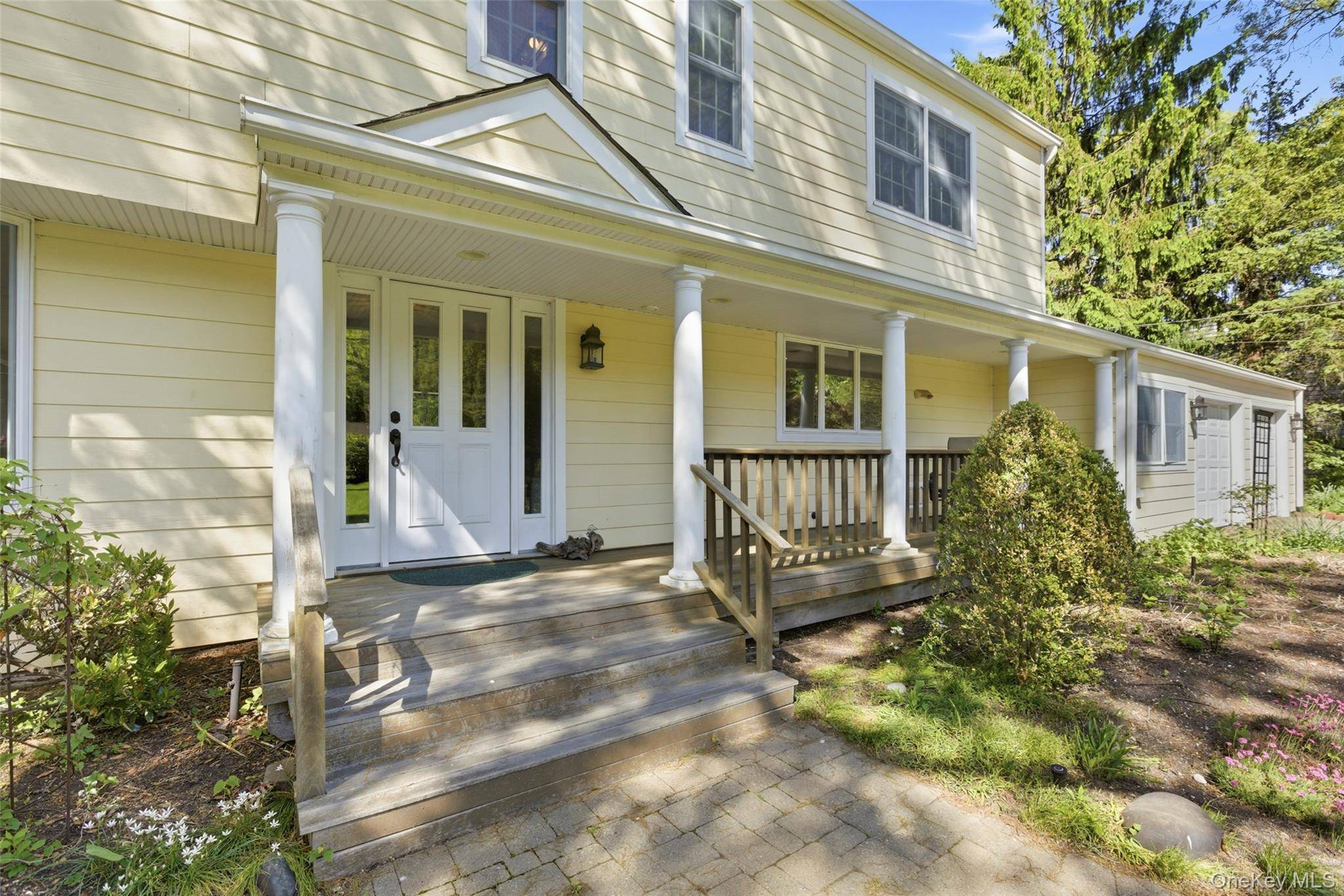 Casa de 4 Dormitorios en Venta en East Setauket - Nueva York - EE. UU. - 3