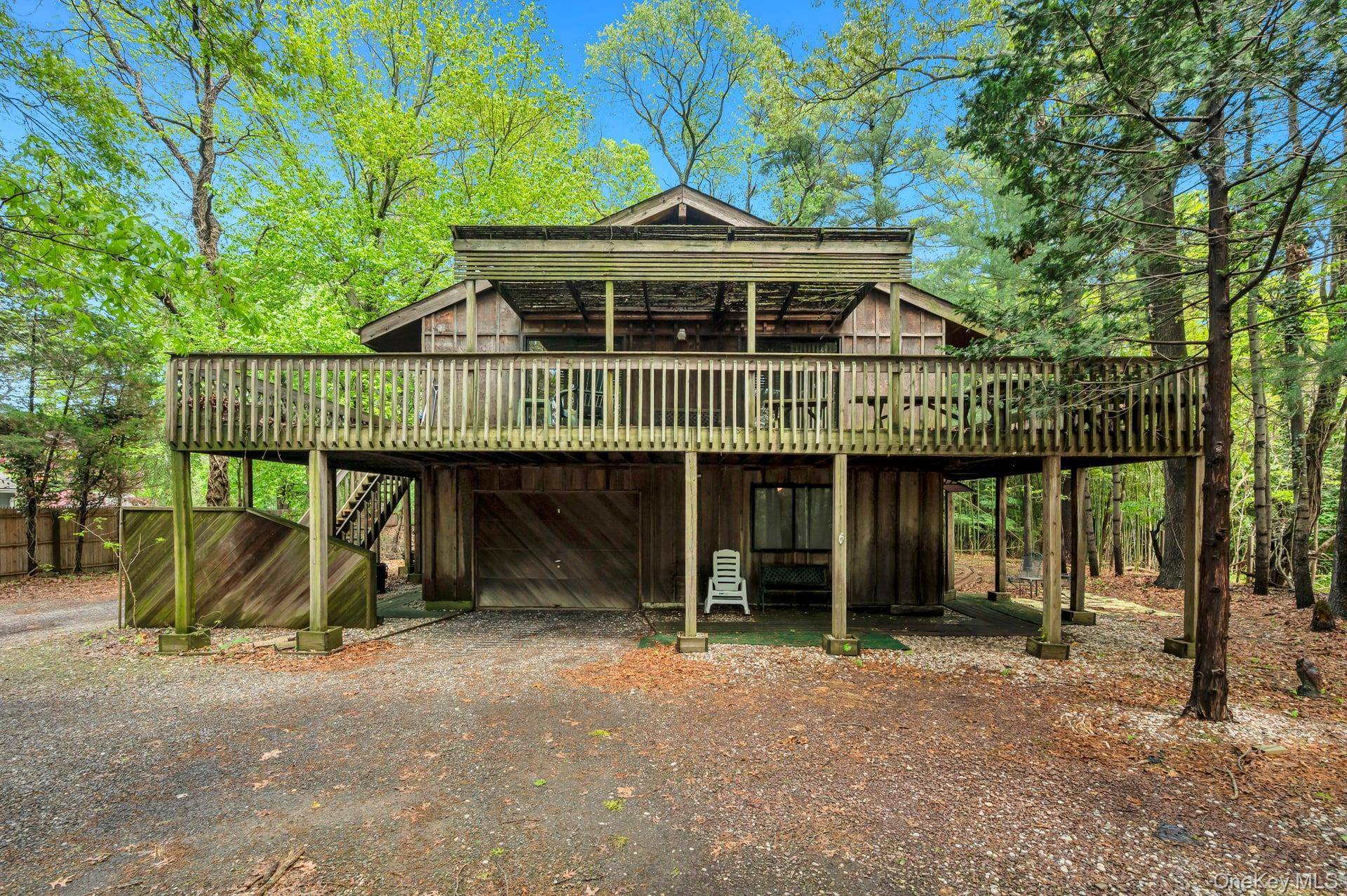 Casa com 4 Quartos à Venda em East Setauket - Nova Iorque - EUA - 1