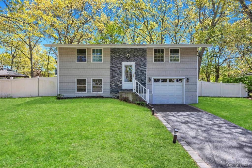 Casa com 4 Quartos à Venda em East Setauket - Nova Iorque - EUA - 1