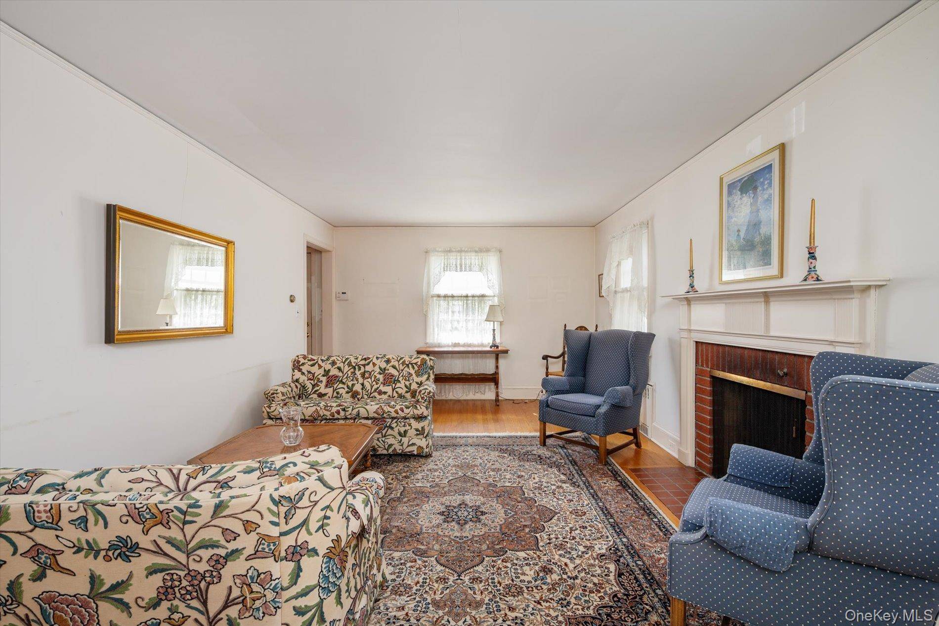 4 Bedroom Home for Sale in East Williston - New York - USA - 5
