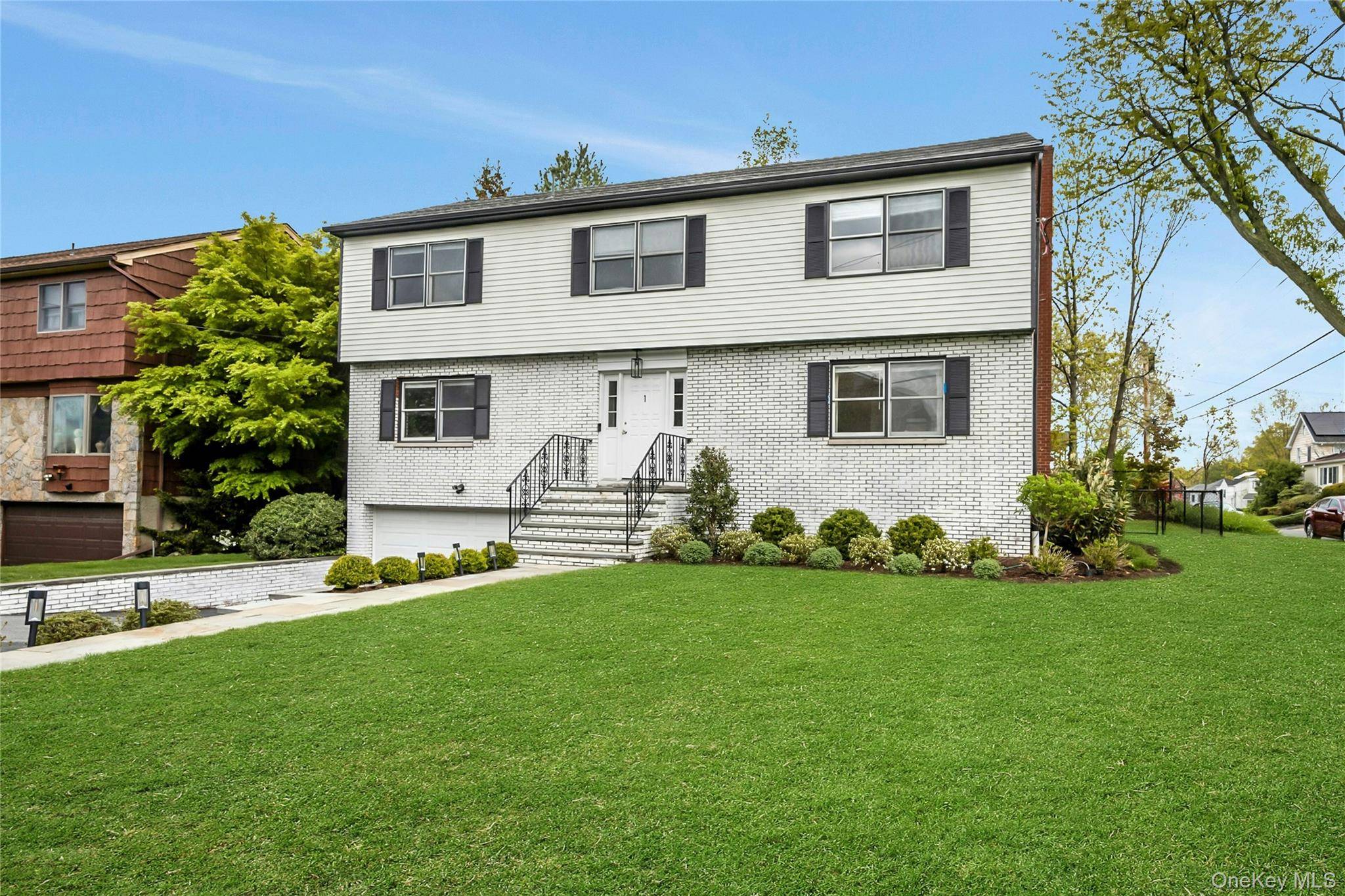 Casa de 4 Dormitorios en Venta en Eastchester - Nueva York - EE. UU. - 2