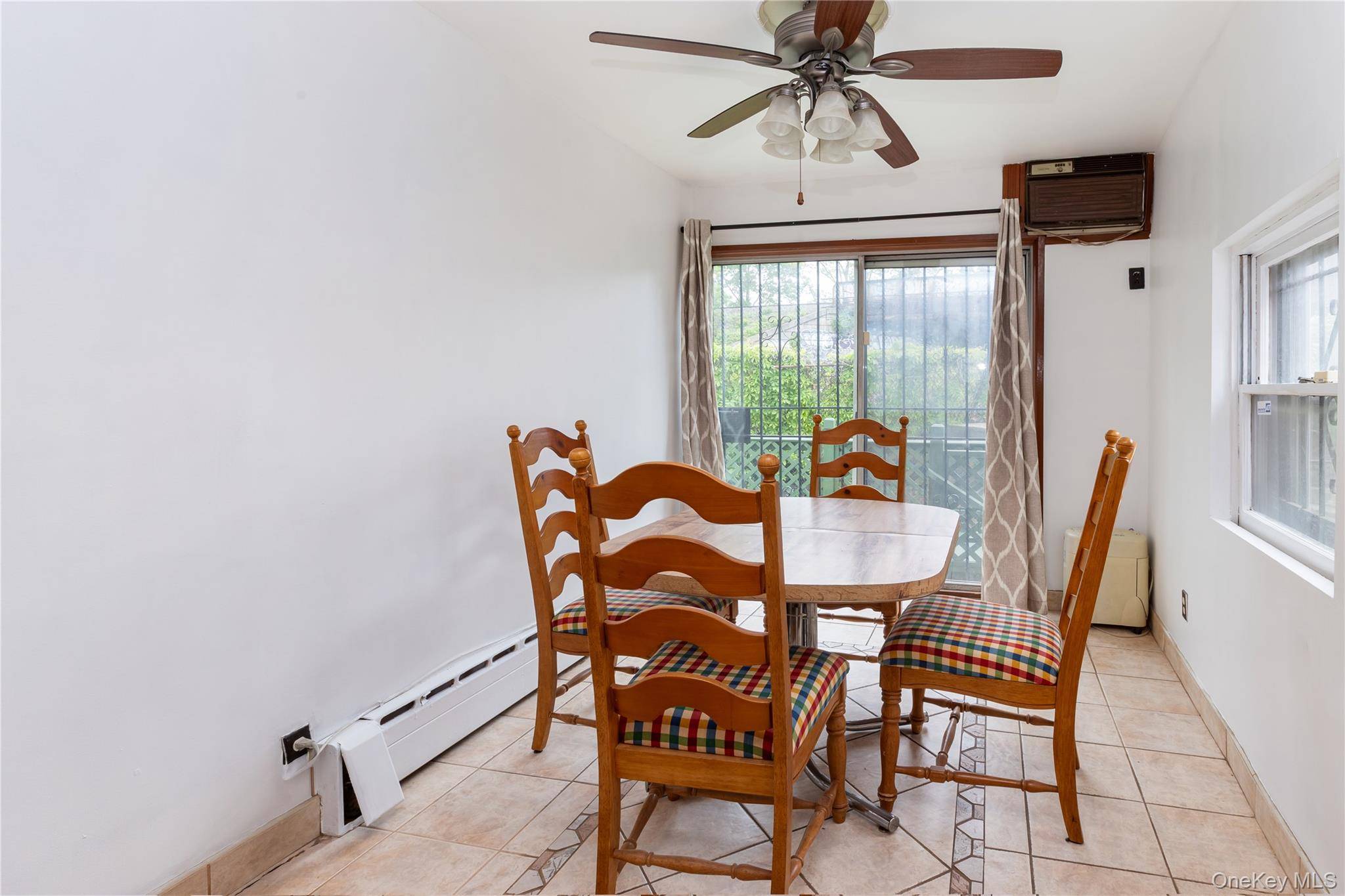 Casa com 4 Quartos à Venda em Elmhurst - Nova Iorque - EUA - 7