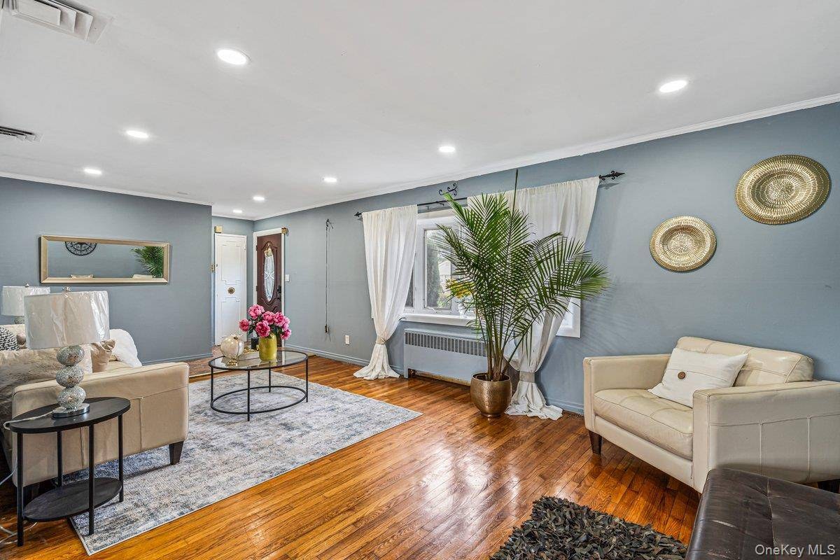 Casa com 4 Quartos à Venda em Elmont - Nova Iorque - EUA - 3