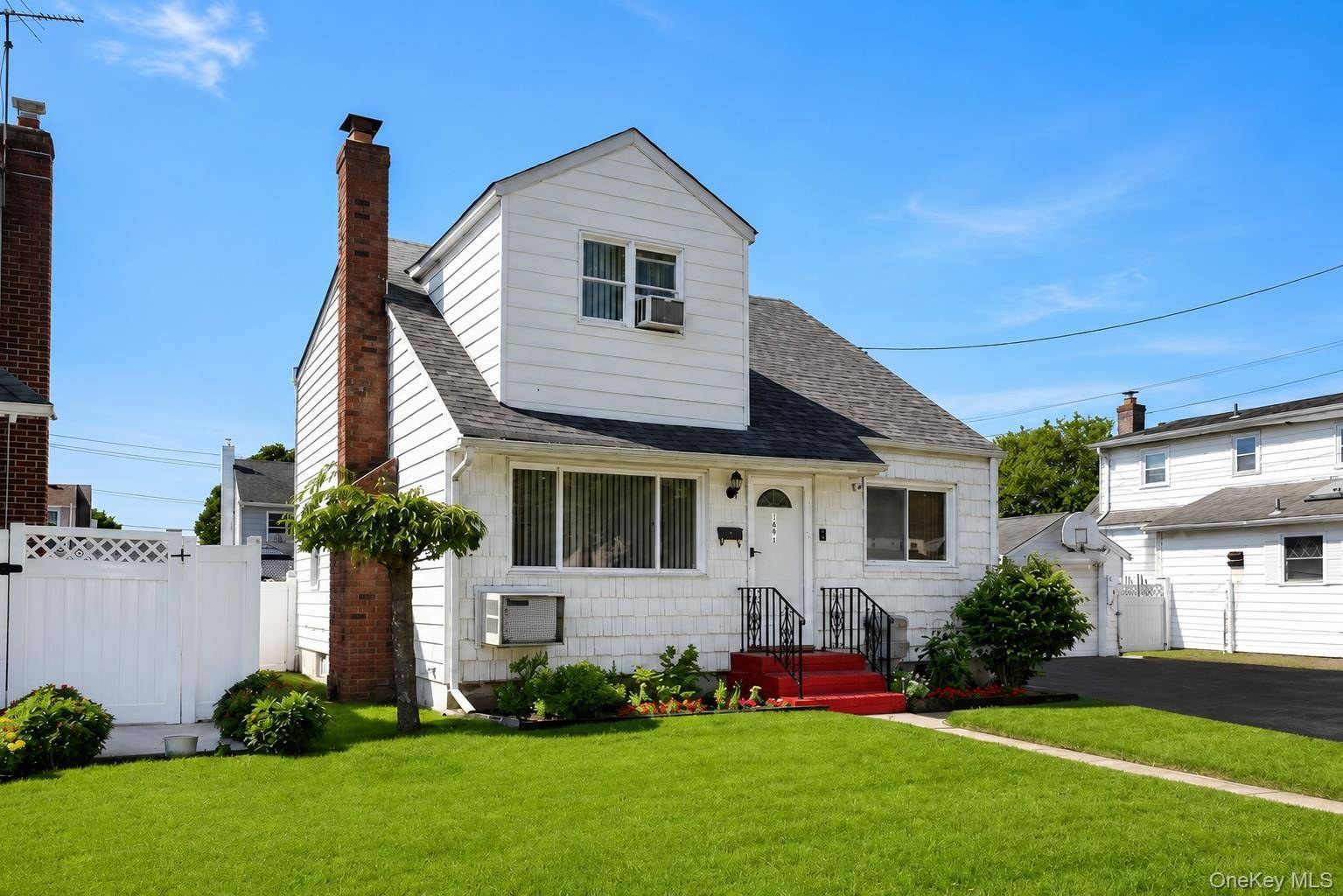 Casa com 4 Quartos à Venda em Elmont - Nova Iorque - EUA - 2
