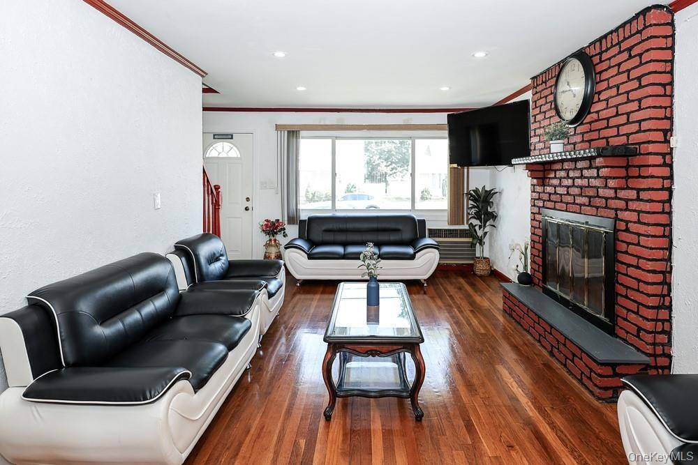 Casa com 4 Quartos à Venda em Elmont - Nova Iorque - EUA - 4