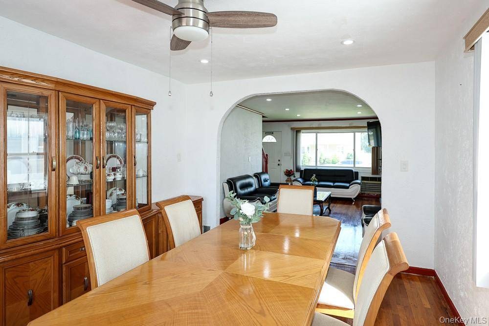 Casa com 4 Quartos à Venda em Elmont - Nova Iorque - EUA - 7
