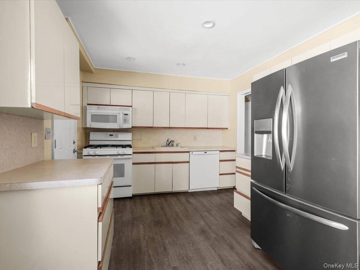 Casa com 4 Quartos à Venda em Elmont - Nova Iorque - EUA - 7