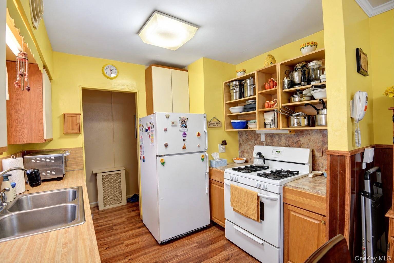 Casa com 4 Quartos à Venda em Elmont - Nova Iorque - EUA - 6
