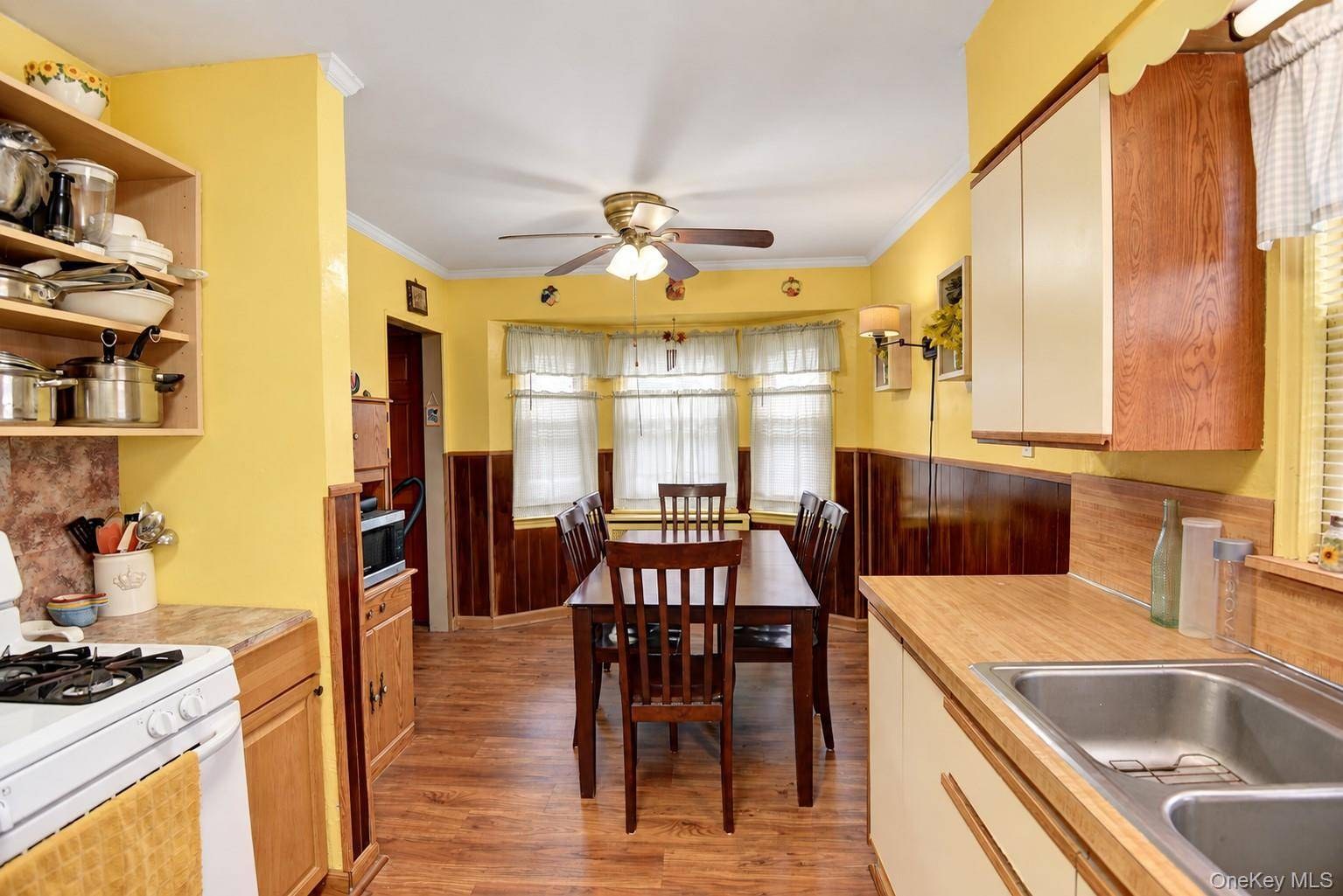 Casa com 4 Quartos à Venda em Elmont - Nova Iorque - EUA - 8