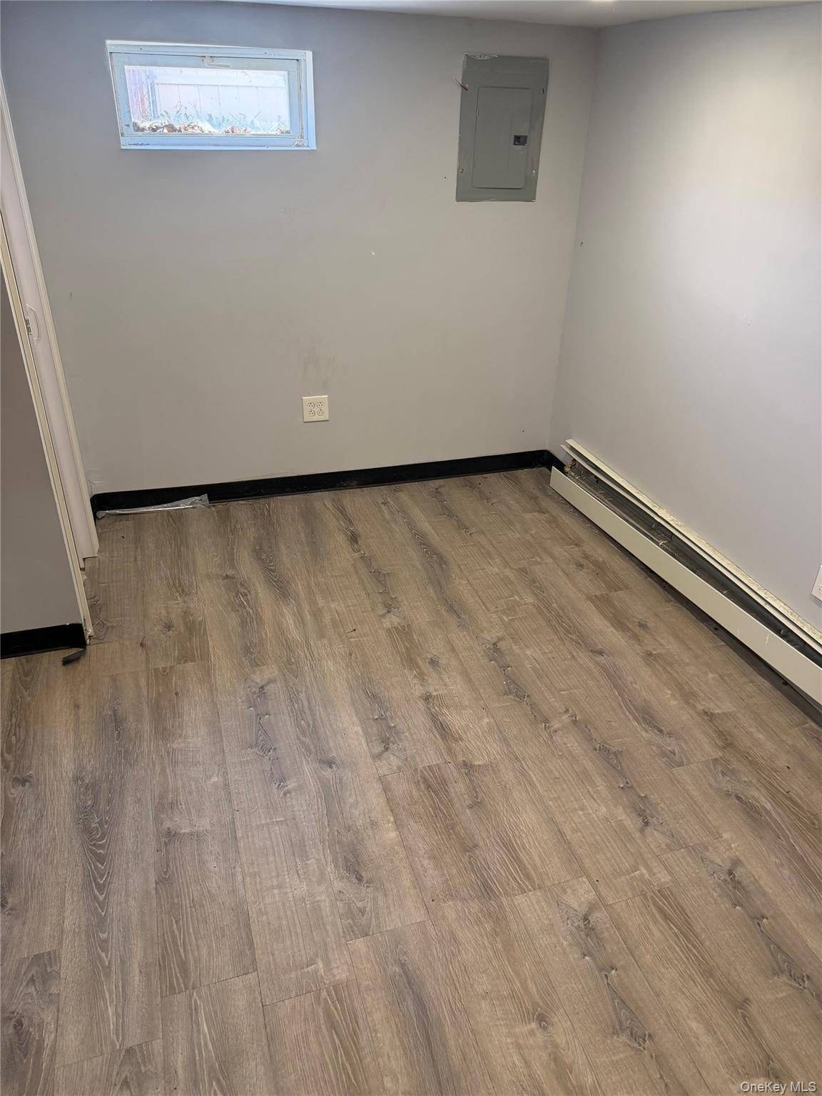 Casa com 4 Quartos à Venda em Elmont - Nova Iorque - EUA - 8