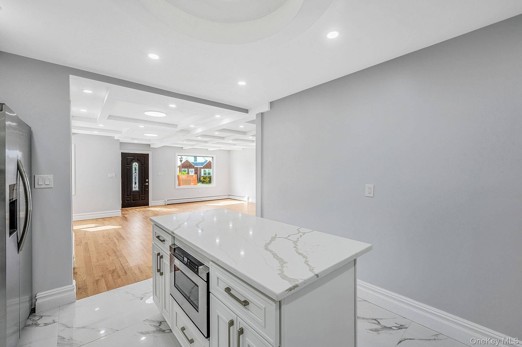 Casa com 4 Quartos à Venda em Elmont - Nova Iorque - EUA - 8