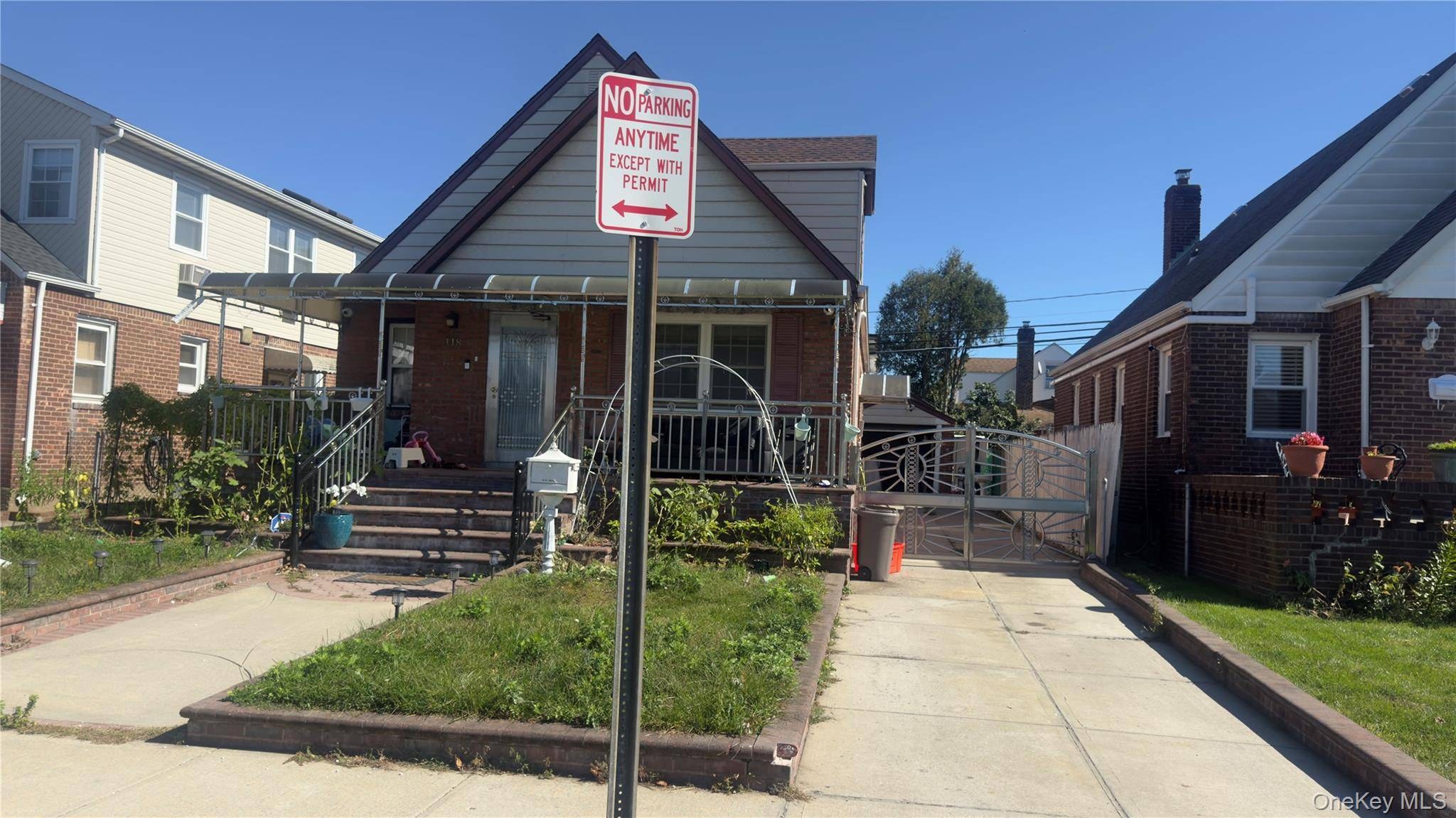 Casa com 4 Quartos à Venda em Elmont - Nova Iorque - EUA - 1