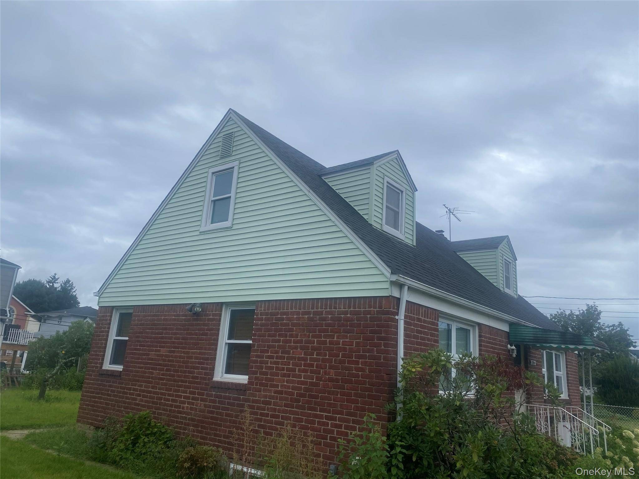 Casa com 4 Quartos à Venda em Elmont - Nova Iorque - EUA - 4