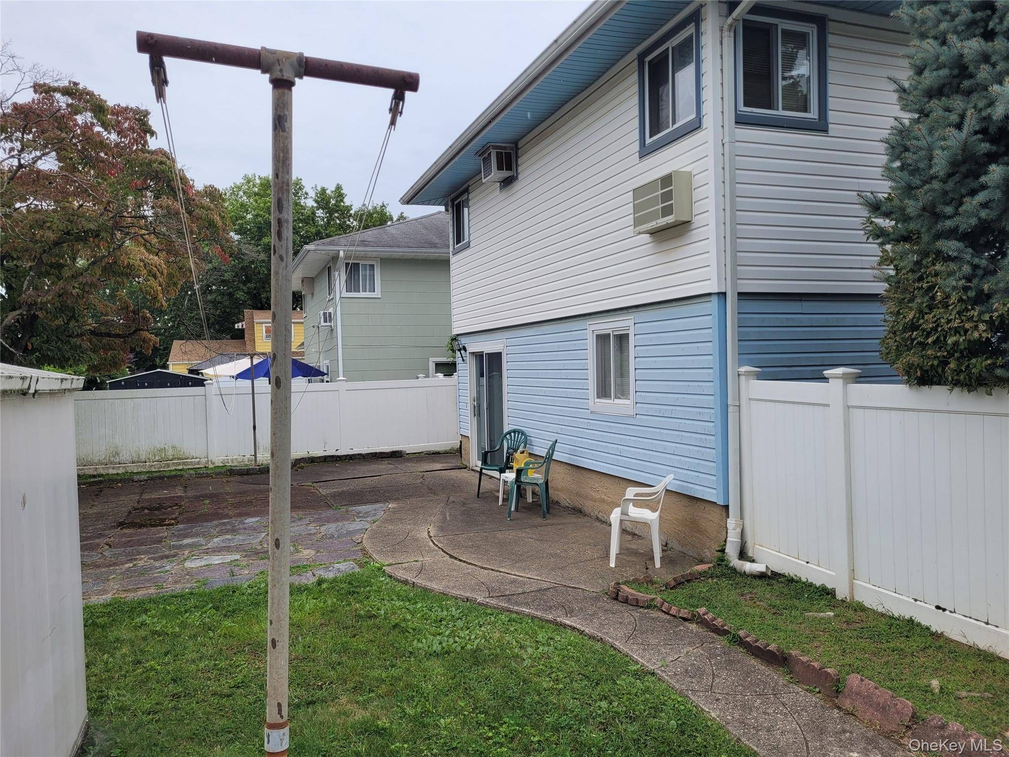 Casa com 4 Quartos à Venda em Elmont - Nova Iorque - EUA - 7