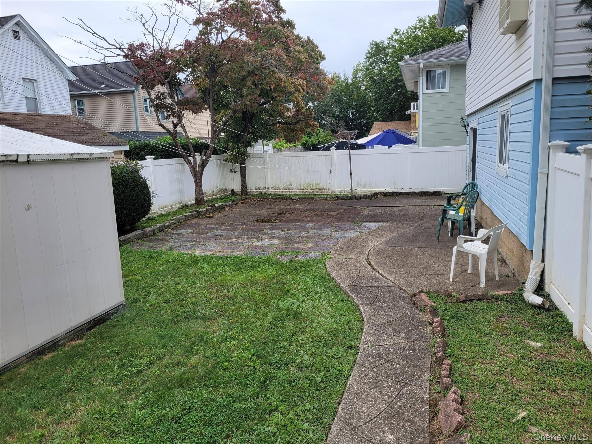 Casa com 4 Quartos à Venda em Elmont - Nova Iorque - EUA - 8
