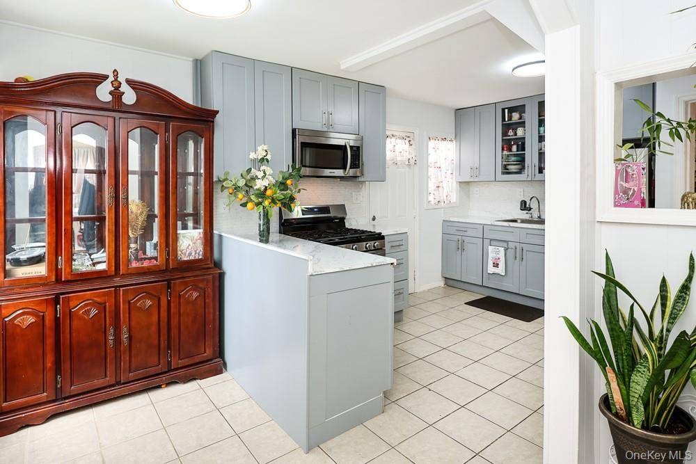 Casa com 4 Quartos à Venda em Elmont - Nova Iorque - EUA - 3