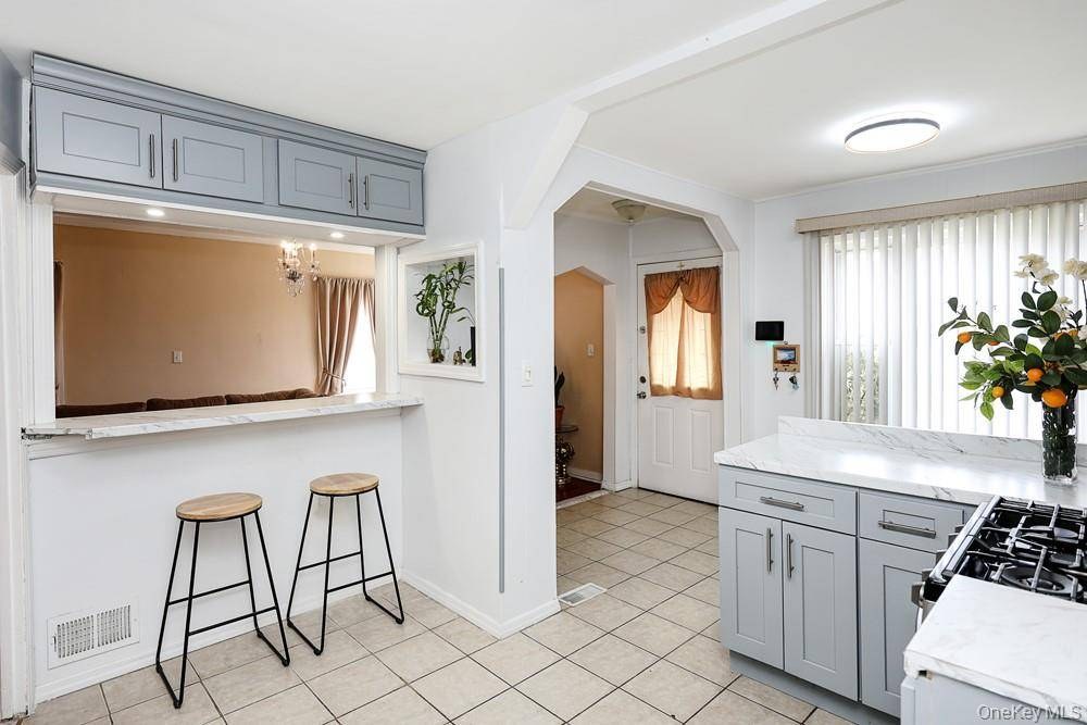 Casa com 4 Quartos à Venda em Elmont - Nova Iorque - EUA - 6
