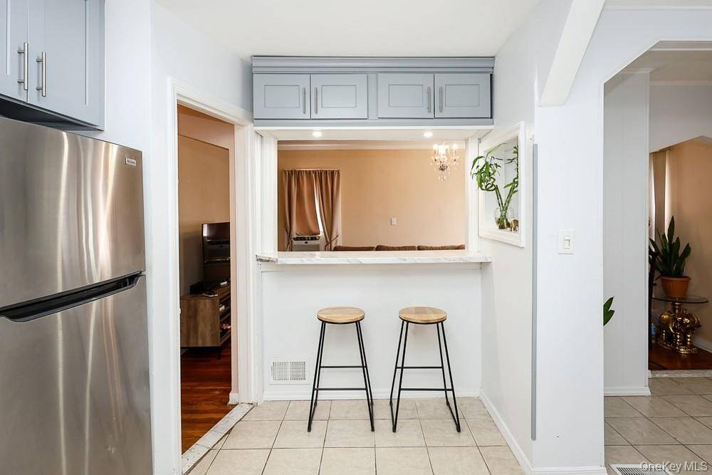 Casa com 4 Quartos à Venda em Elmont - Nova Iorque - EUA - 7