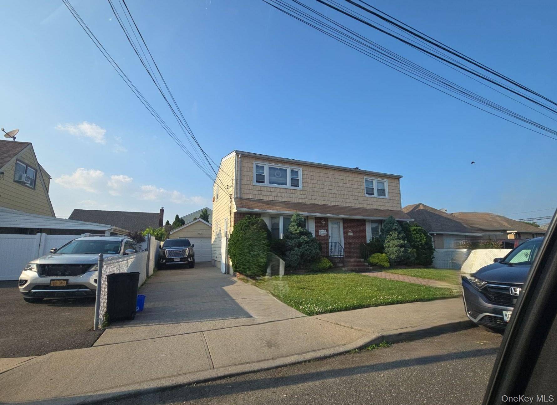 Casa com 4 Quartos à Venda em Elmont - Nova Iorque - EUA - 3