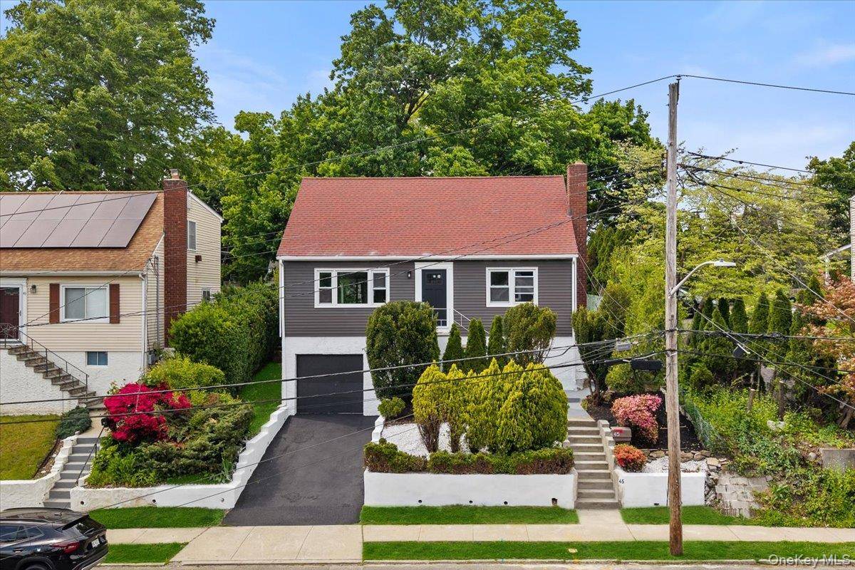 4 Bedroom Home for Sale in Elmsford - New York - USA - 1