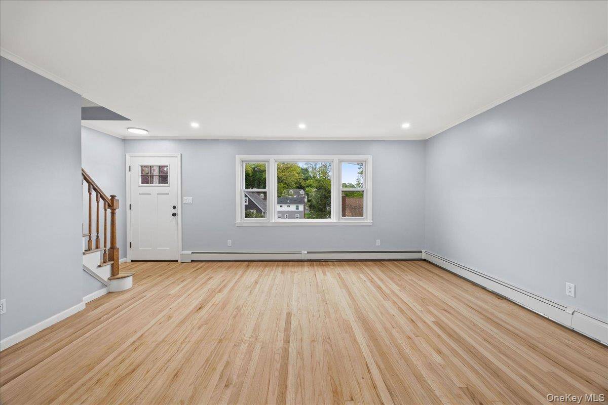 4 Bedroom Home for Sale in Elmsford - New York - USA - 6