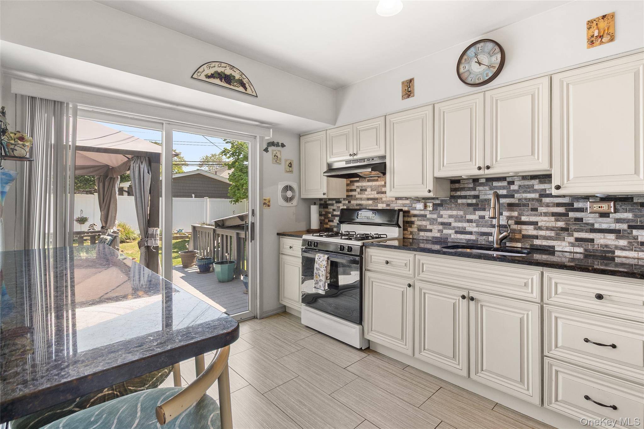 4 Bedroom Home for Sale in Farmingdale - New York - USA - 2