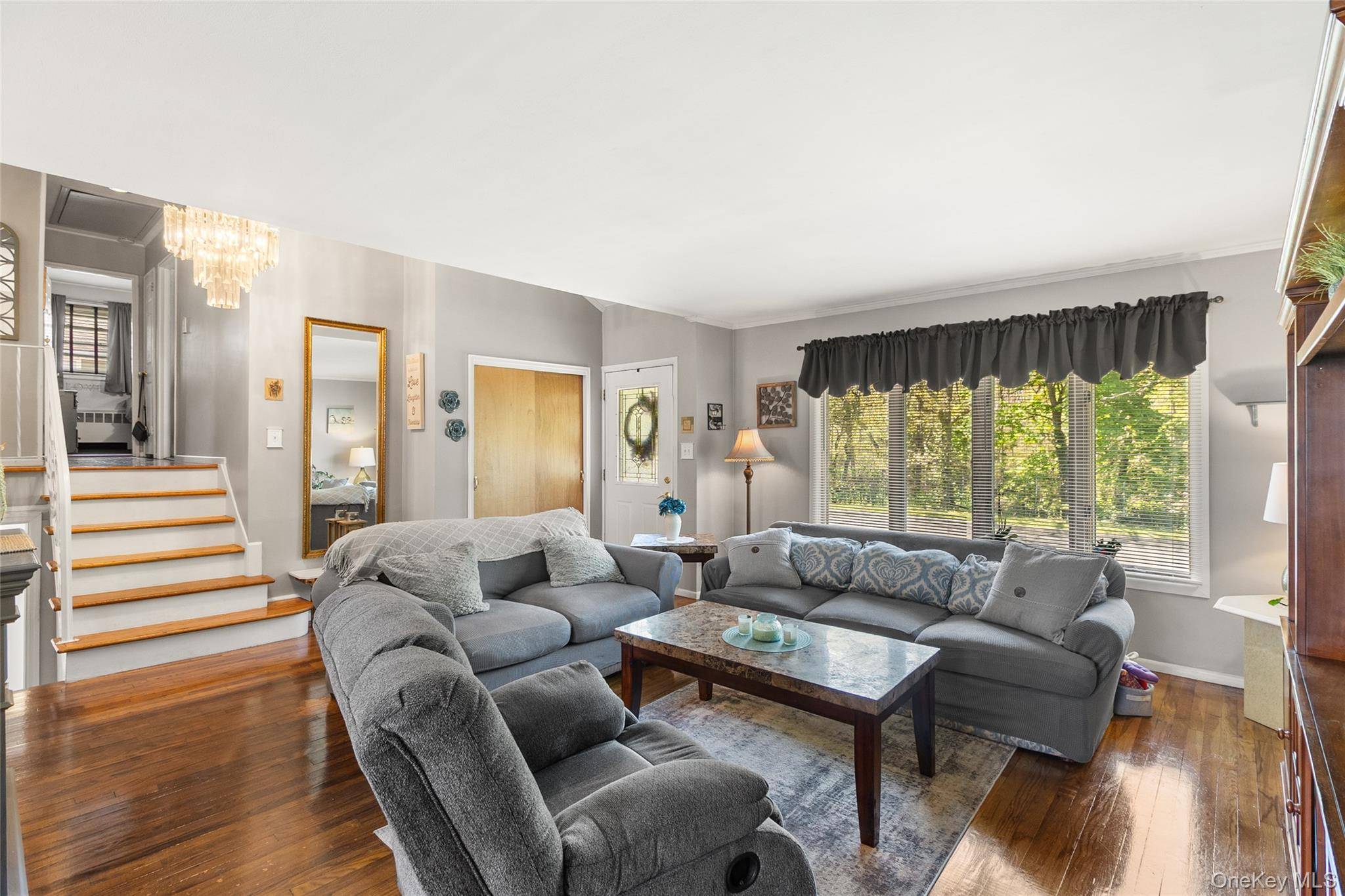 4 Bedroom Home for Sale in Farmingdale - New York - USA - 5