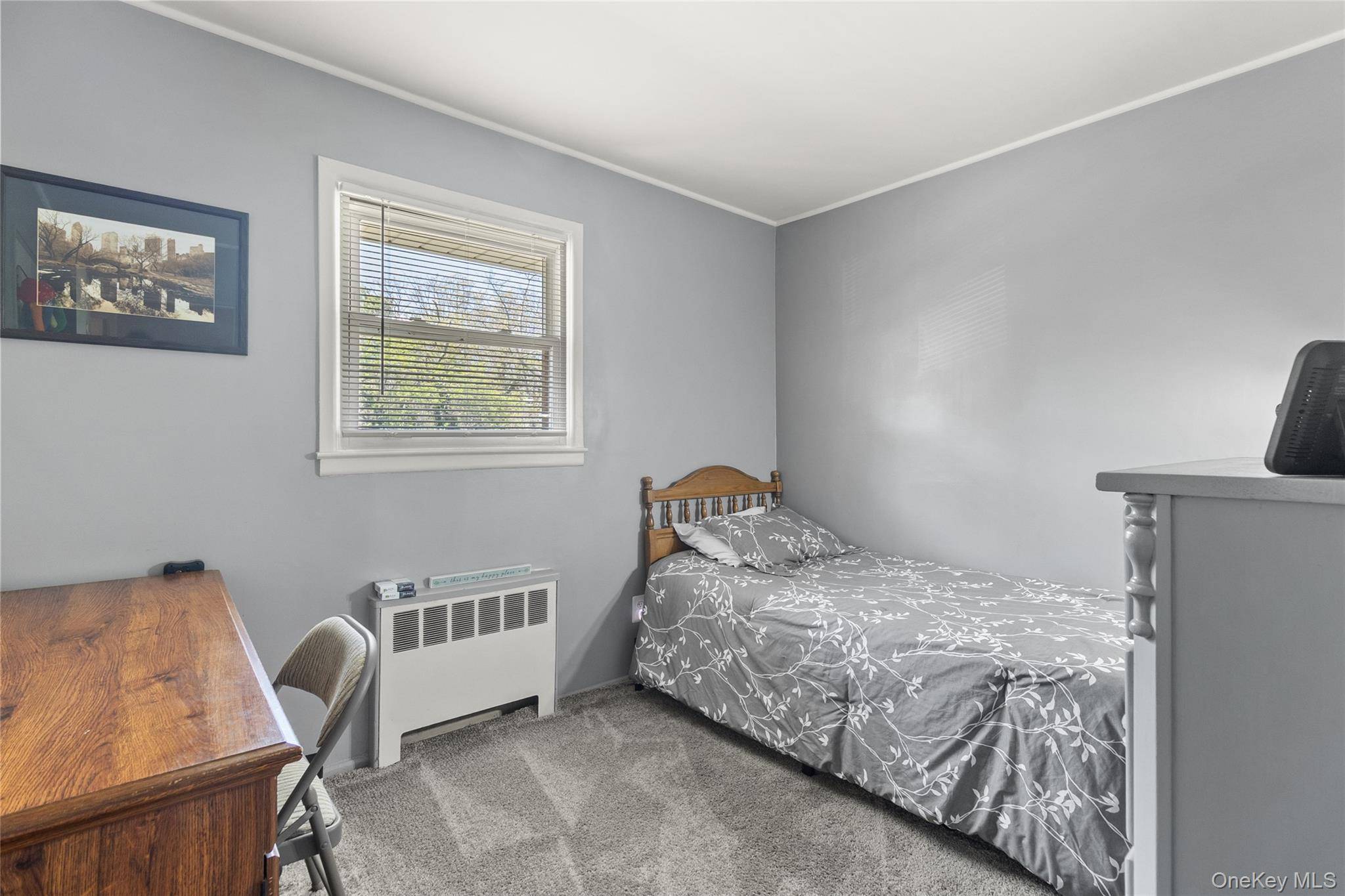 4 Bedroom Home for Sale in Farmingdale - New York - USA - 8