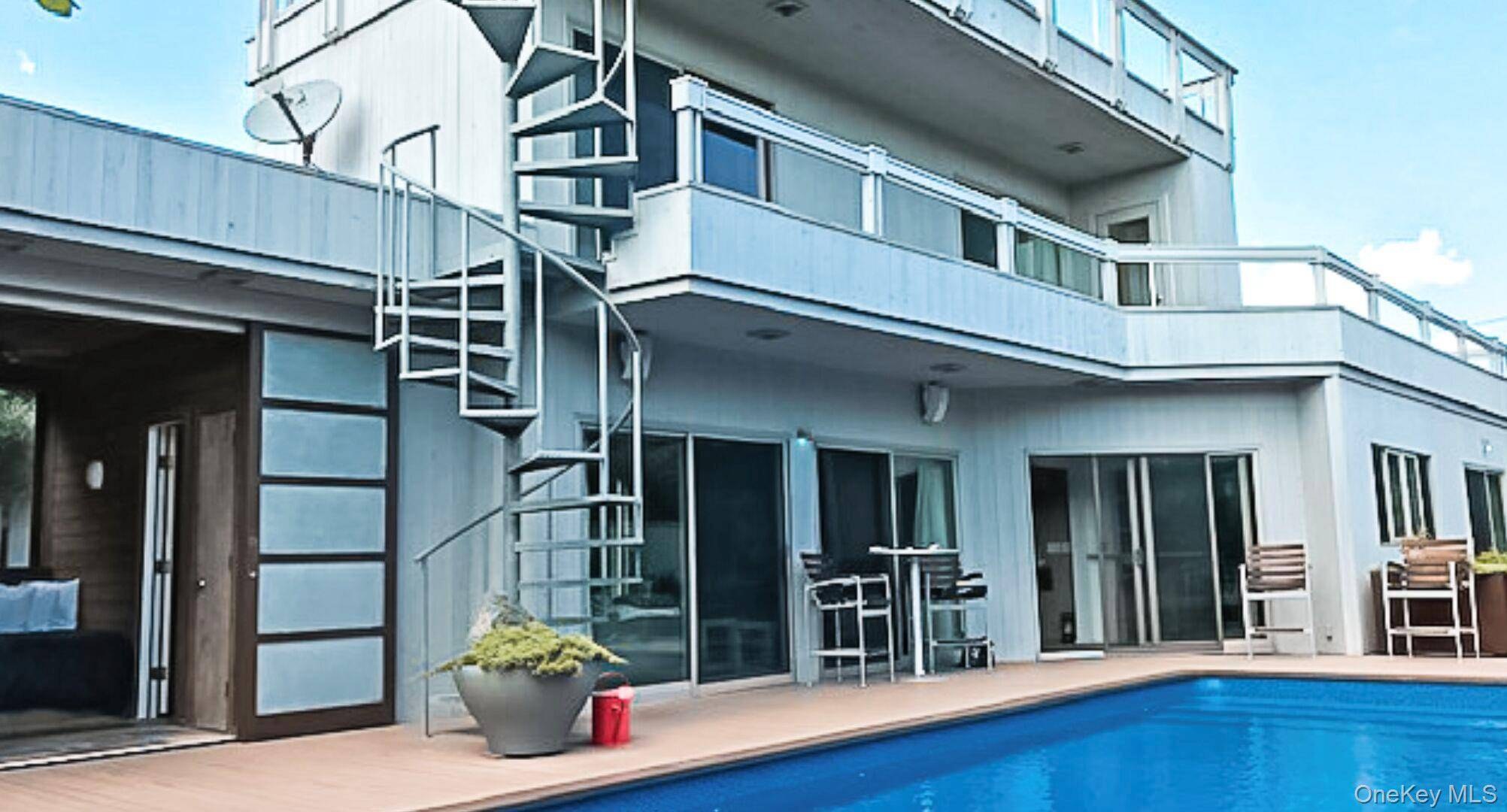 Casa com 4 Quartos à Venda em Fire Island Pines - Nova Iorque - EUA - 1