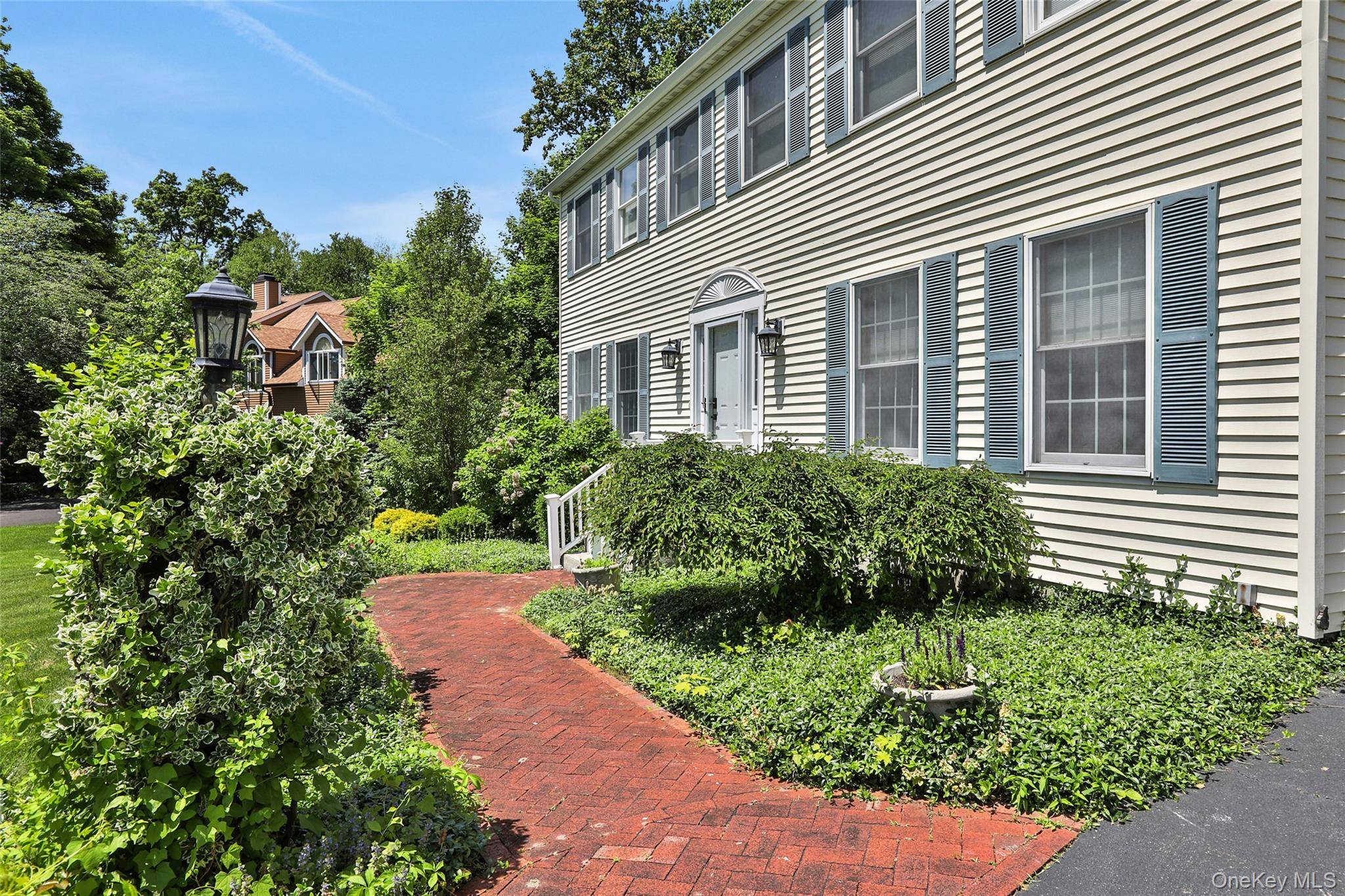 4 Bedroom Home for Sale in Fishkill - New York - USA - 2