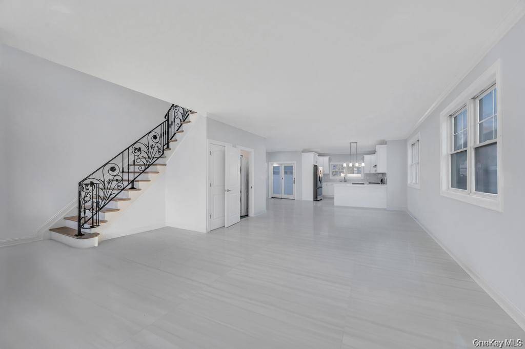 Casa com 4 Quartos à Venda em Floral Park - Nova Iorque - EUA - 6