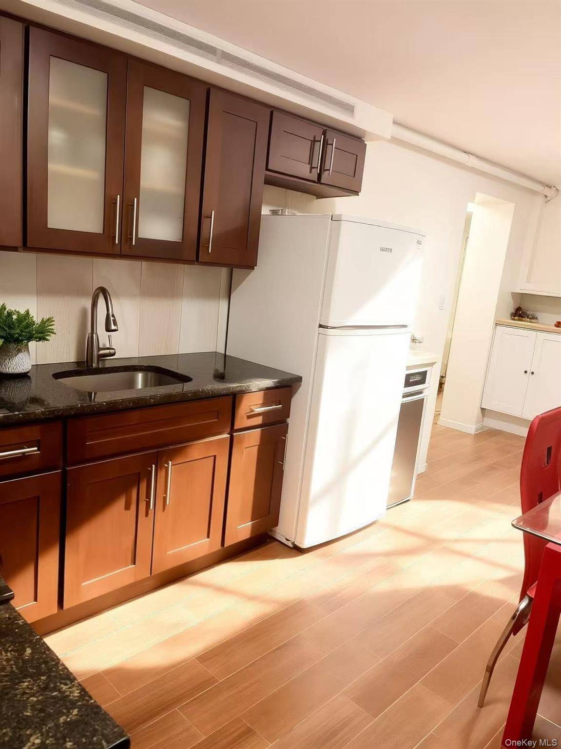 Casa com 4 Quartos à Venda em Floral Park - Nova Iorque - EUA - 2