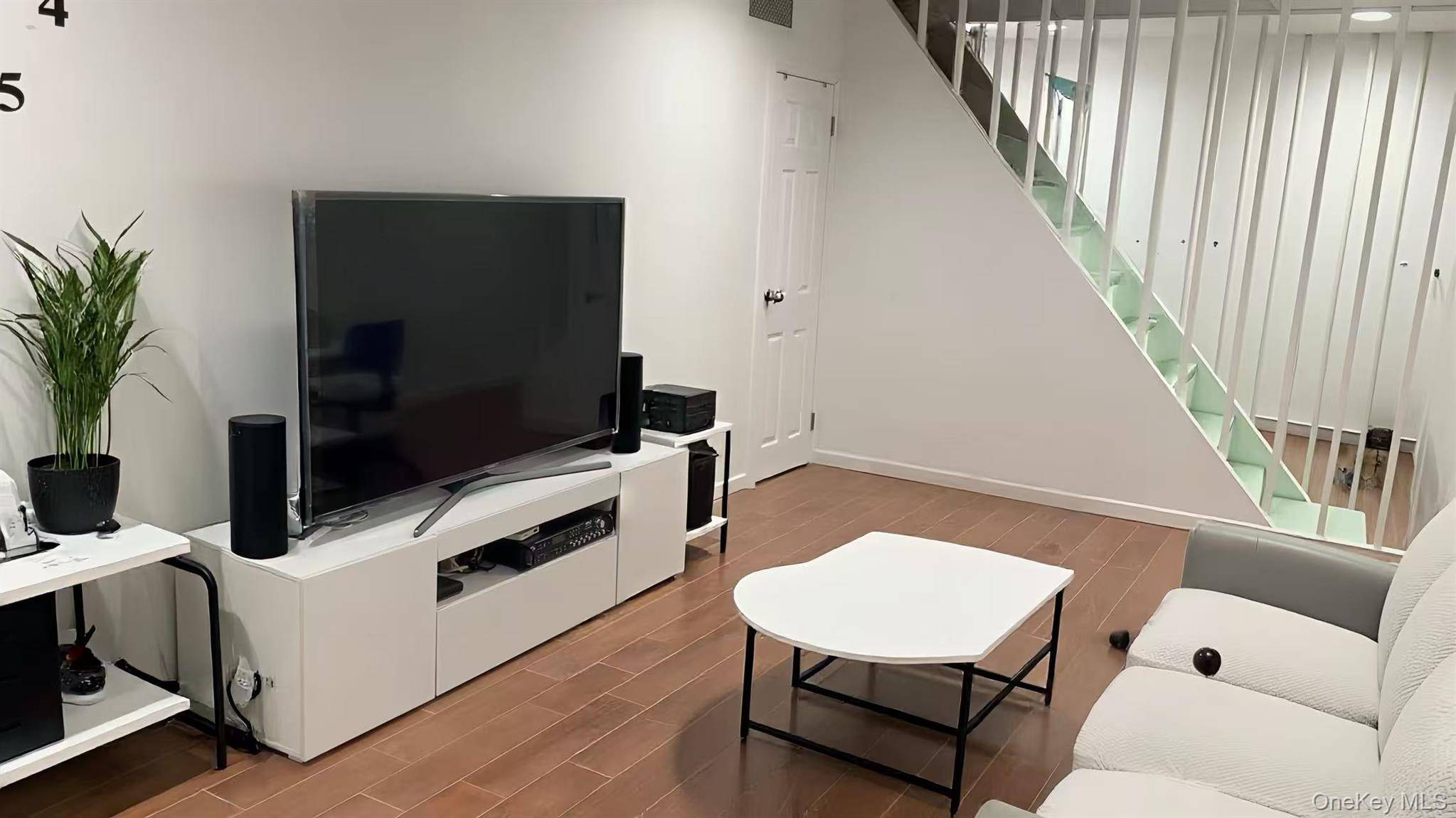 Casa com 4 Quartos à Venda em Floral Park - Nova Iorque - EUA - 3