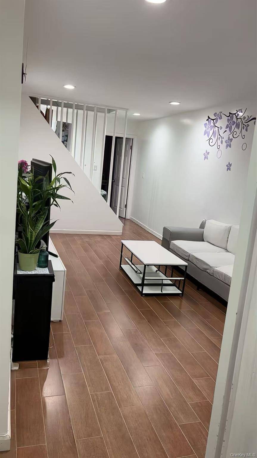 Casa com 4 Quartos à Venda em Floral Park - Nova Iorque - EUA - 7
