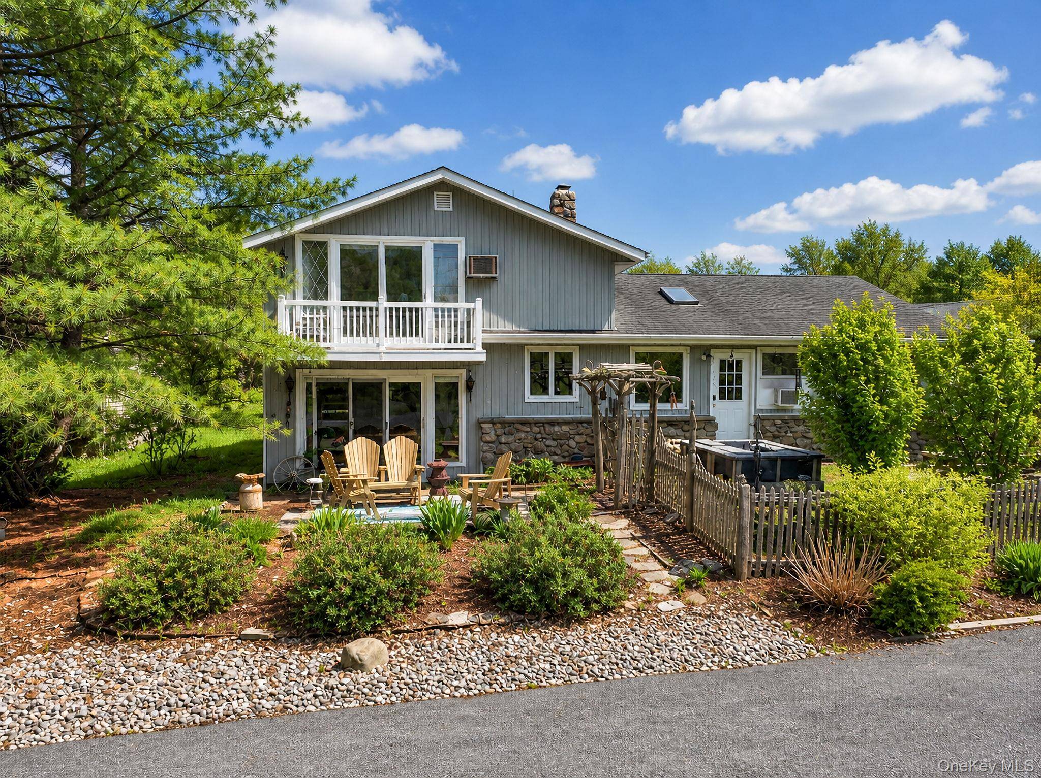 4 Bedroom Home for Sale in Florida - New York - USA - 3