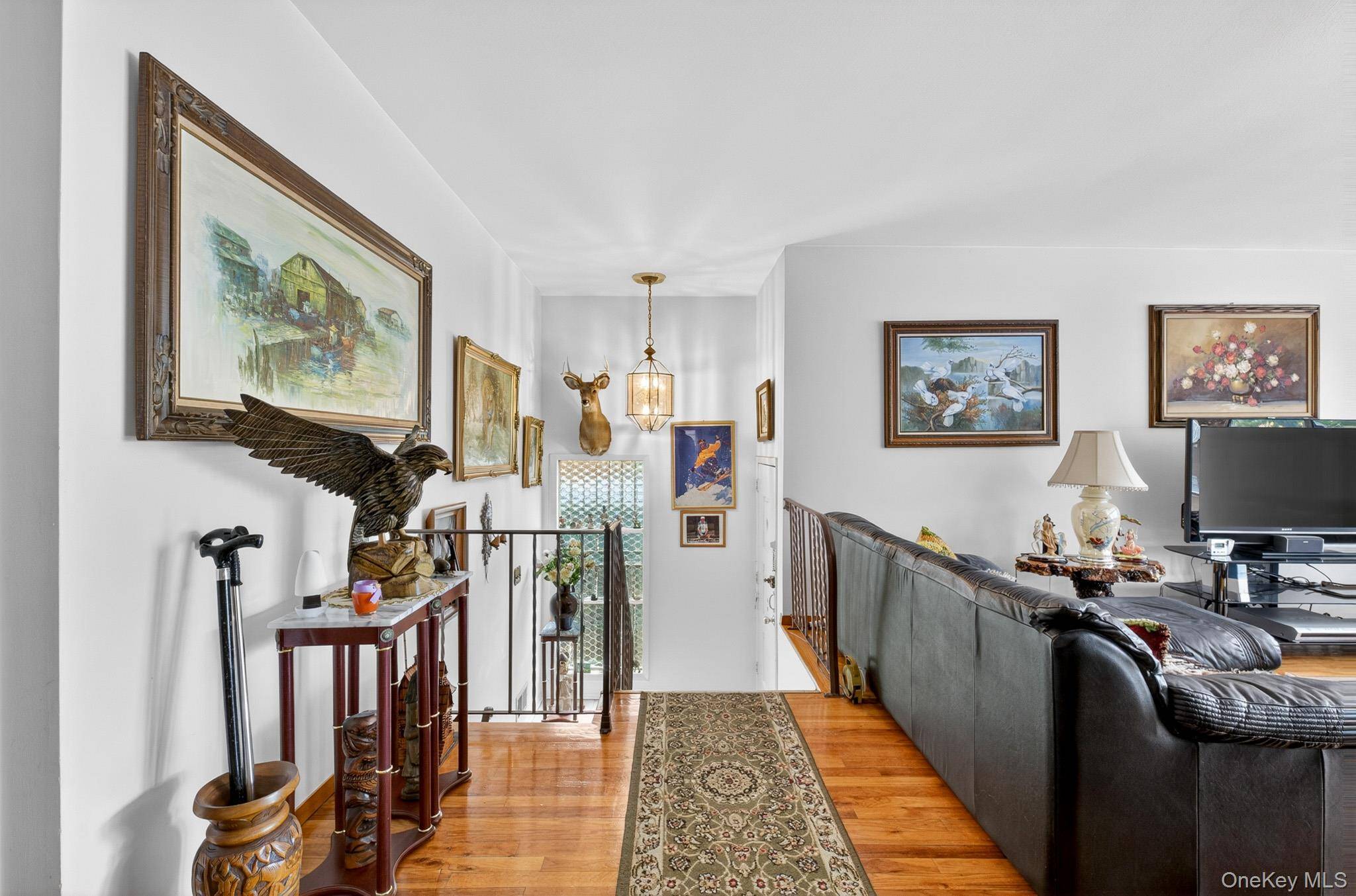 4 Bedroom Home for Sale in Flushing - New York - USA - 6
