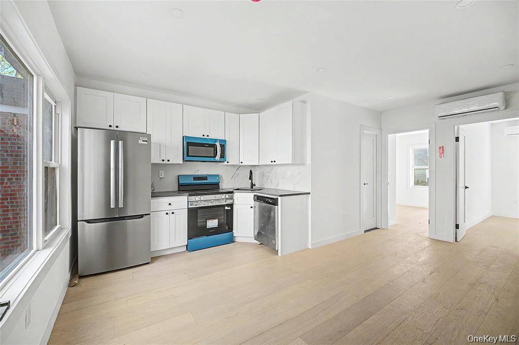 Casa de 4 Dormitorios en Venta en Forest Hills - Nueva York - EE. UU. - 4