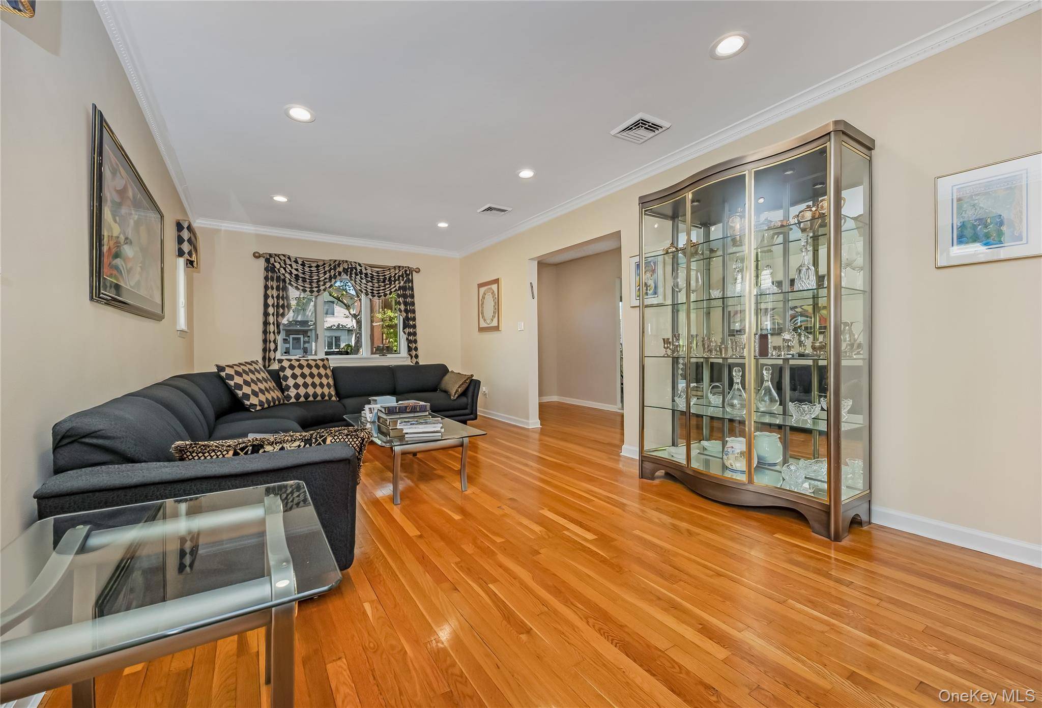 Casa com 4 Quartos à Venda em Fresh Meadows - Nova Iorque - EUA - 8