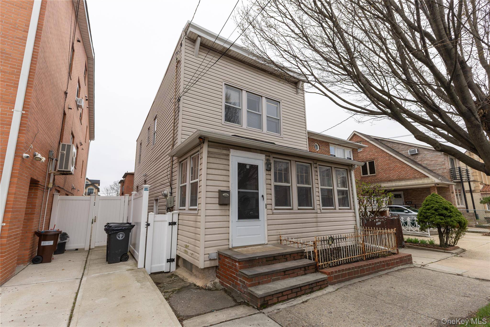 Casa com 4 Quartos à Venda em Fresh Meadows - Nova Iorque - EUA - 4
